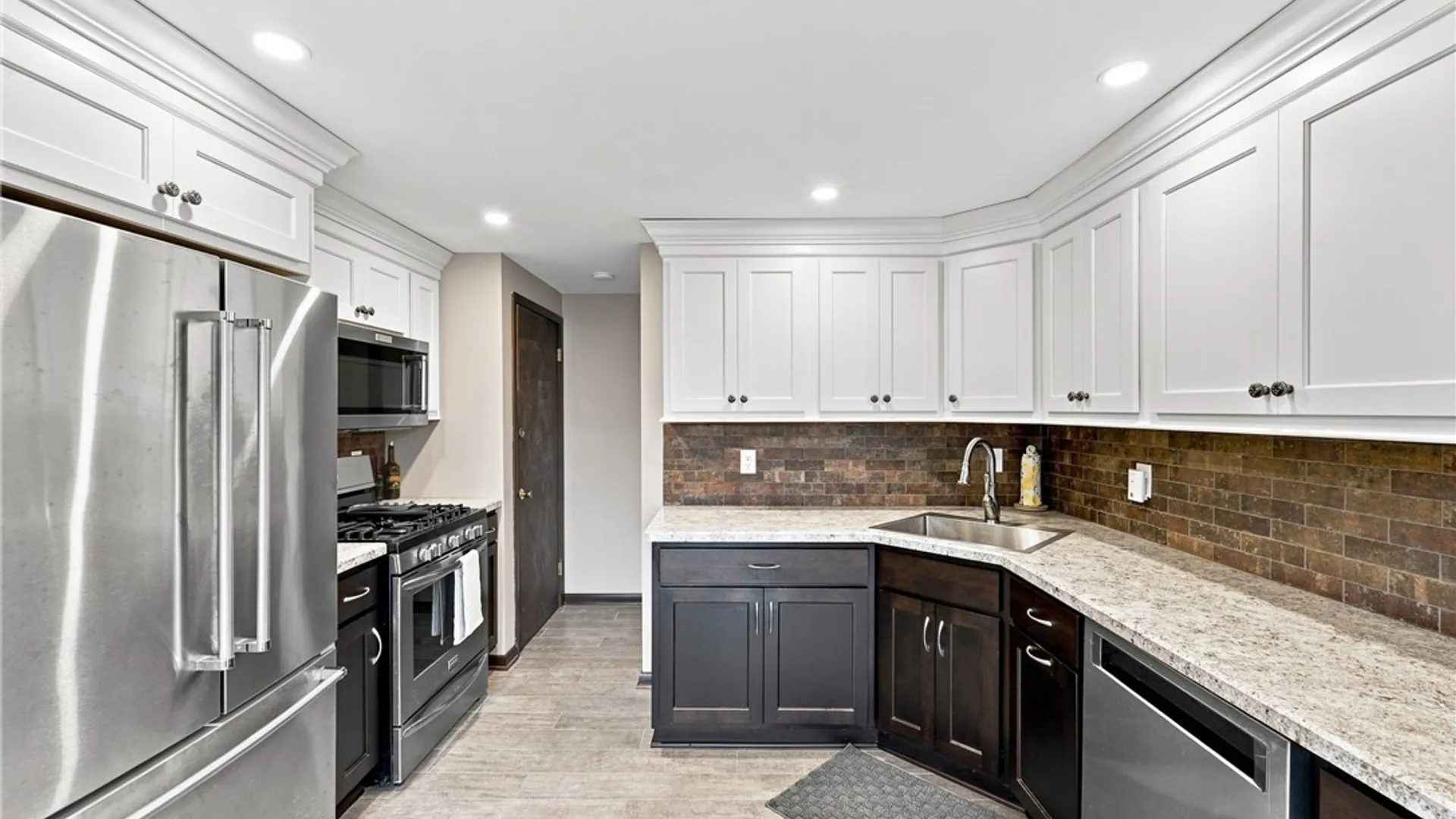 Property at 71 Parkview Court, Lancaster, NY 14086 11