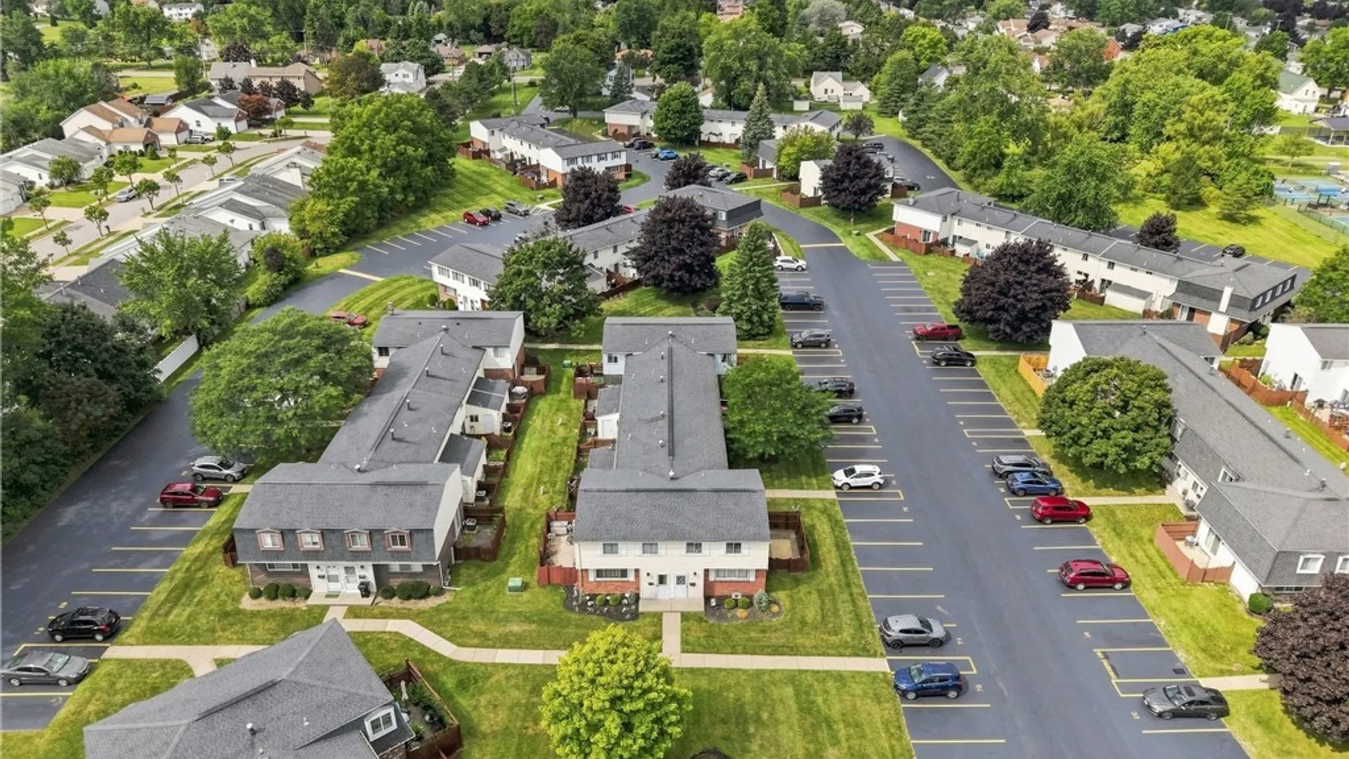 Property at 71 Parkview Court, Lancaster, NY 14086 26