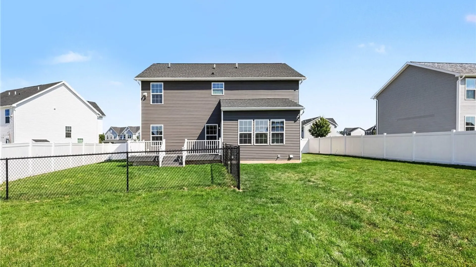 Property at 1698 Jasper Drive, Farmington, NY 14425 26
