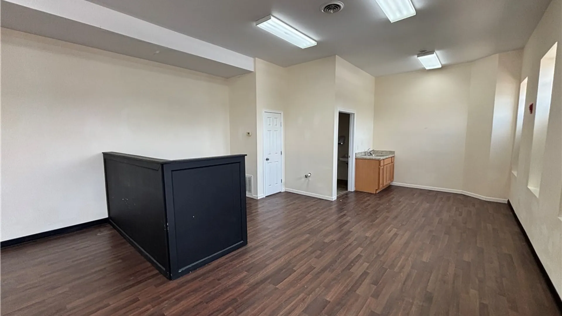 Property at 221 Herald Place, Syracuse, NY 13202 15