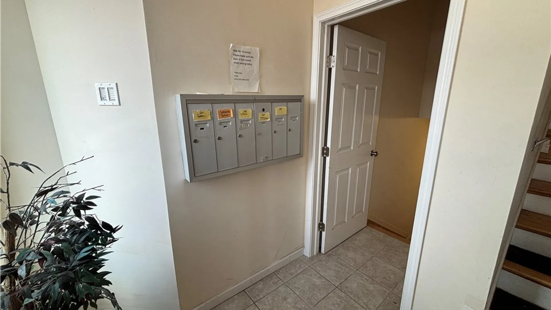 Property at 221 Herald Place, Syracuse, NY 13202 31