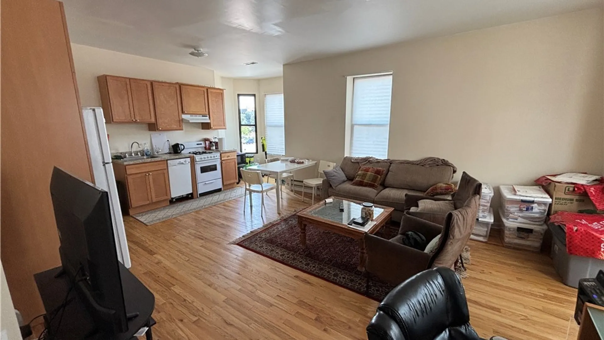Property at 221 Herald Place, Syracuse, NY 13202 32