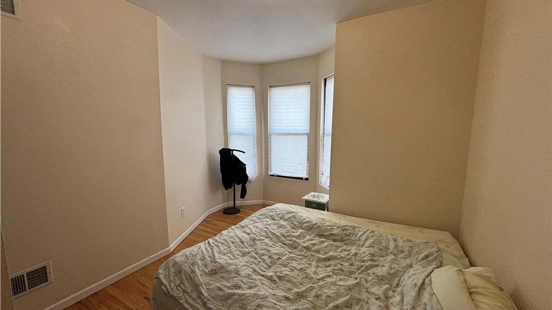 Property at 221 Herald Place, Syracuse, NY 13202 35