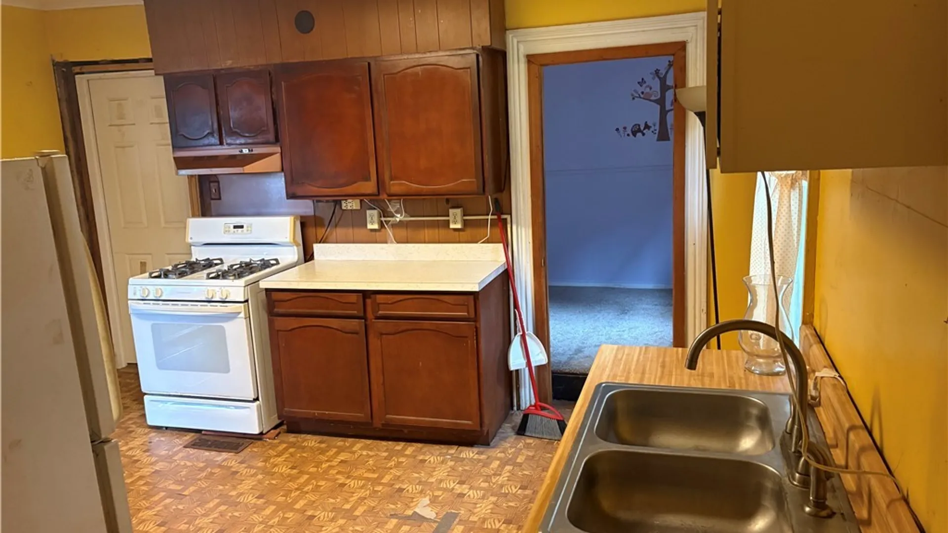 Property at 242 E 9th Street, Oswego, NY 13126 6