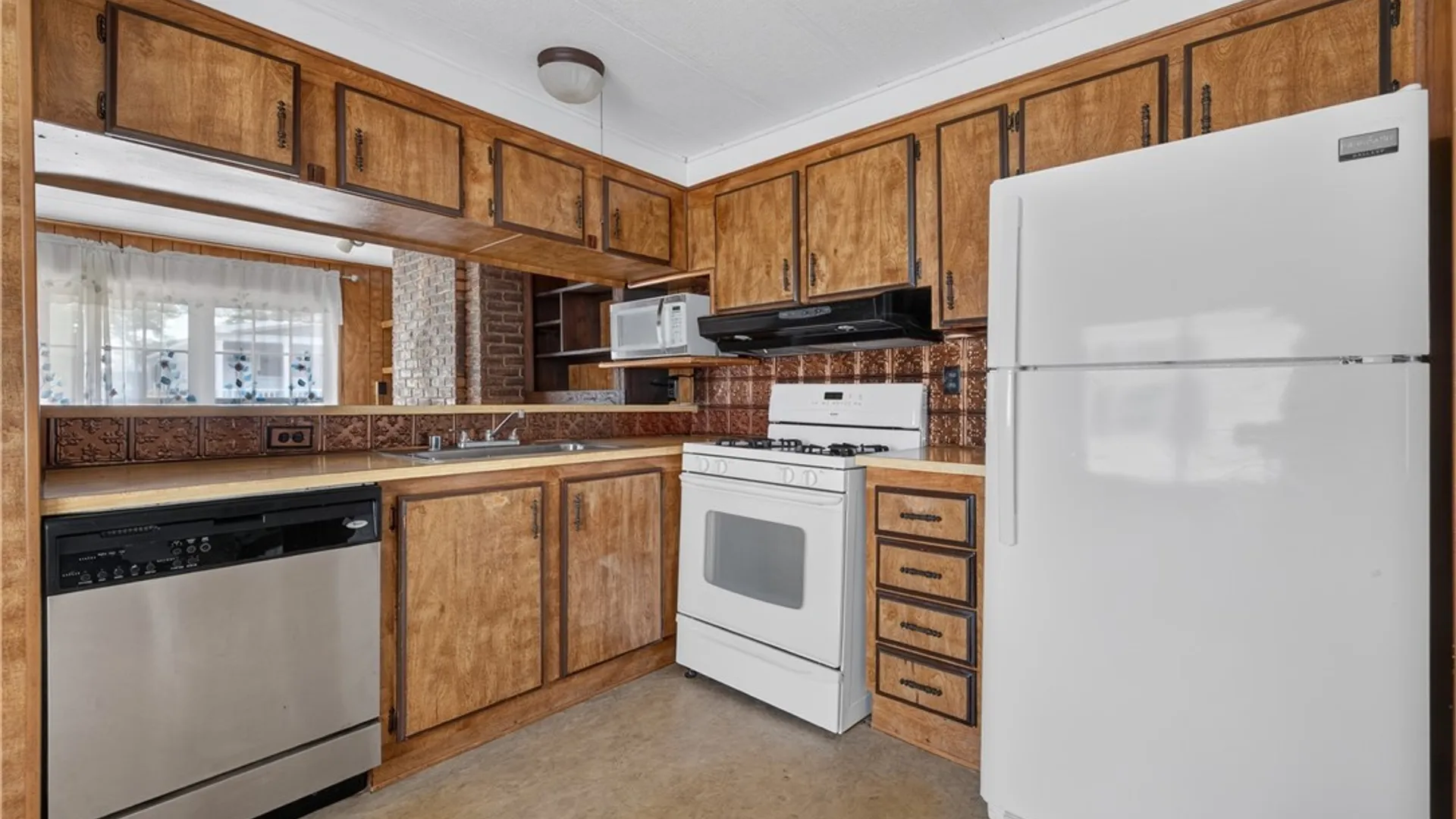 Property at 59 Annamarie, Cheektowaga, NY 14225 12