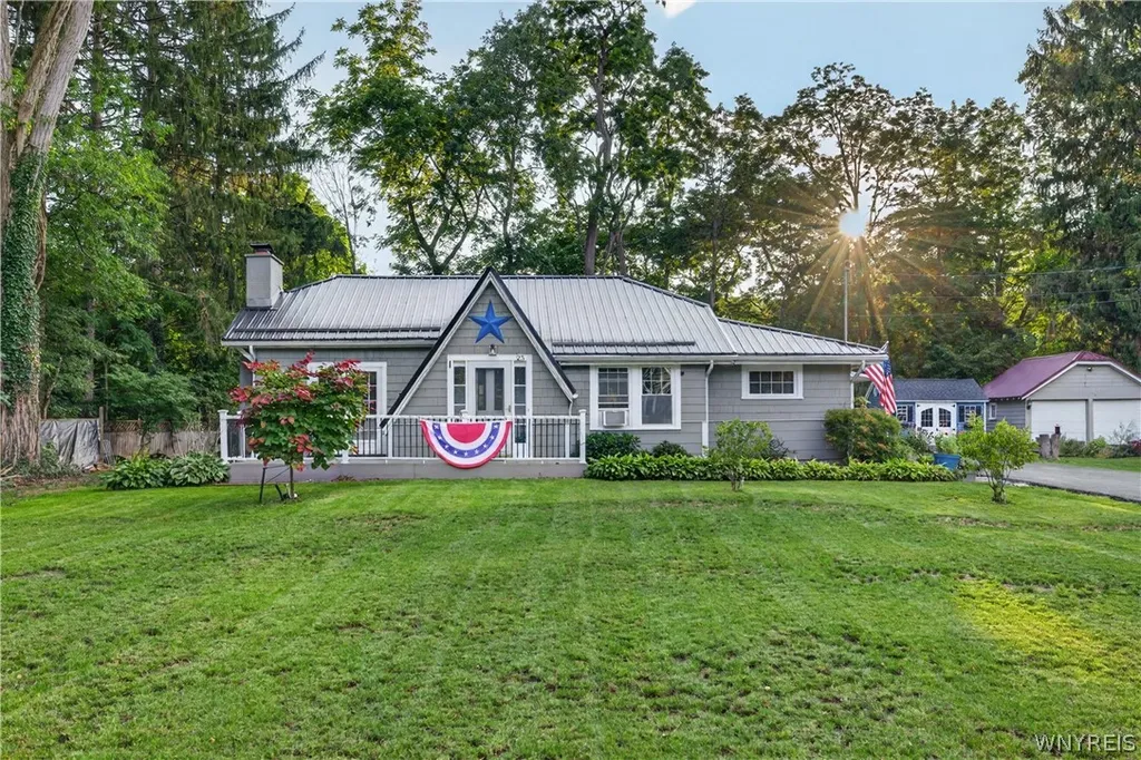 Property at 25 Willis Avenue, Aurora, NY 14139