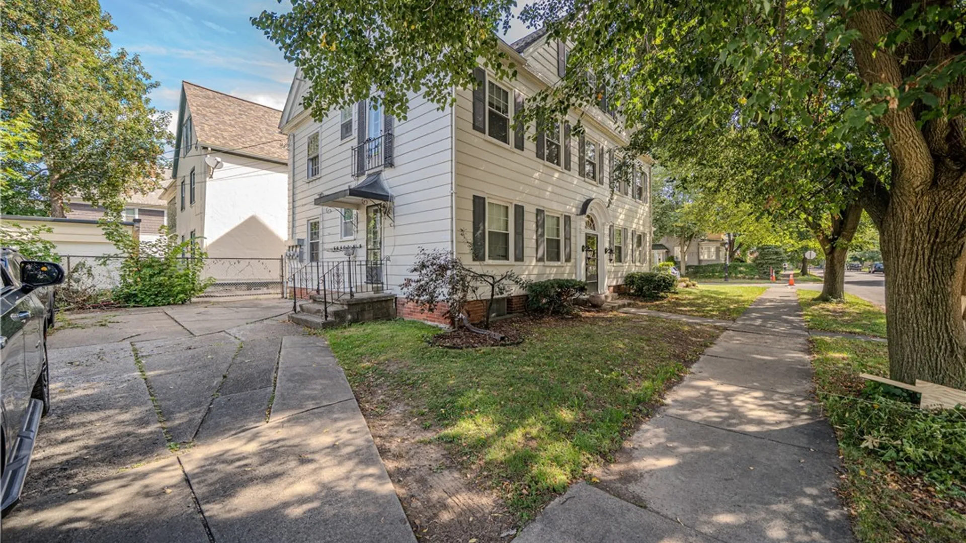 Property at 346 Woodward Avenue, Buffalo, NY 14214 3