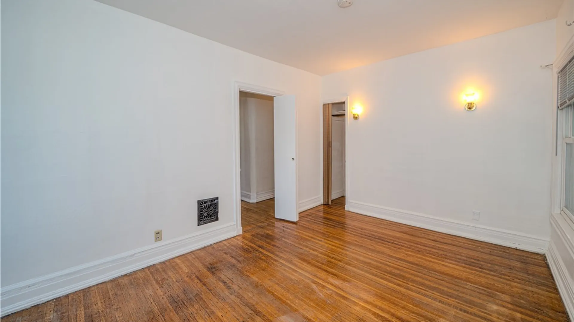 Property at 346 Woodward Avenue, Buffalo, NY 14214 26