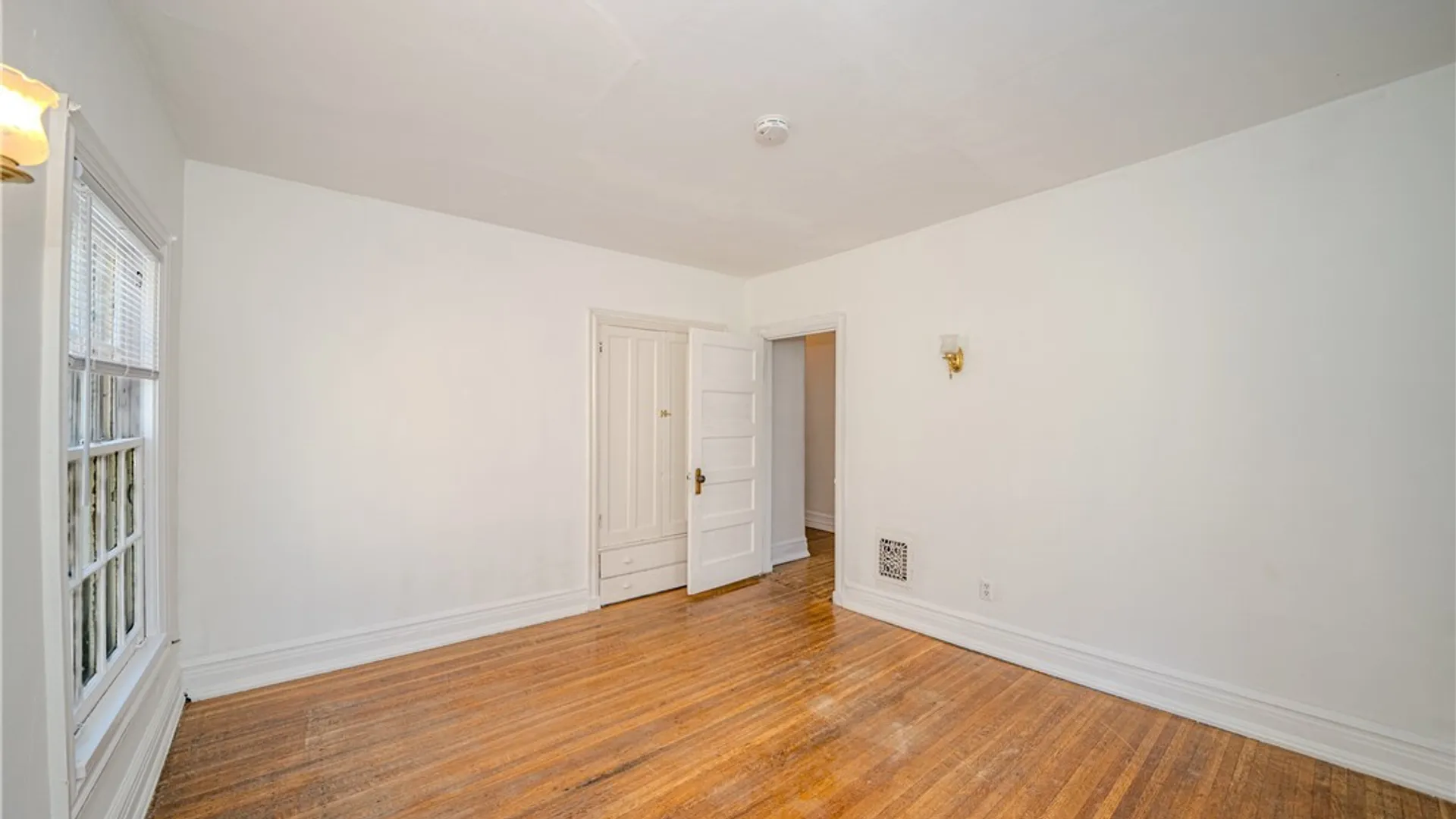 Property at 346 Woodward Avenue, Buffalo, NY 14214 31
