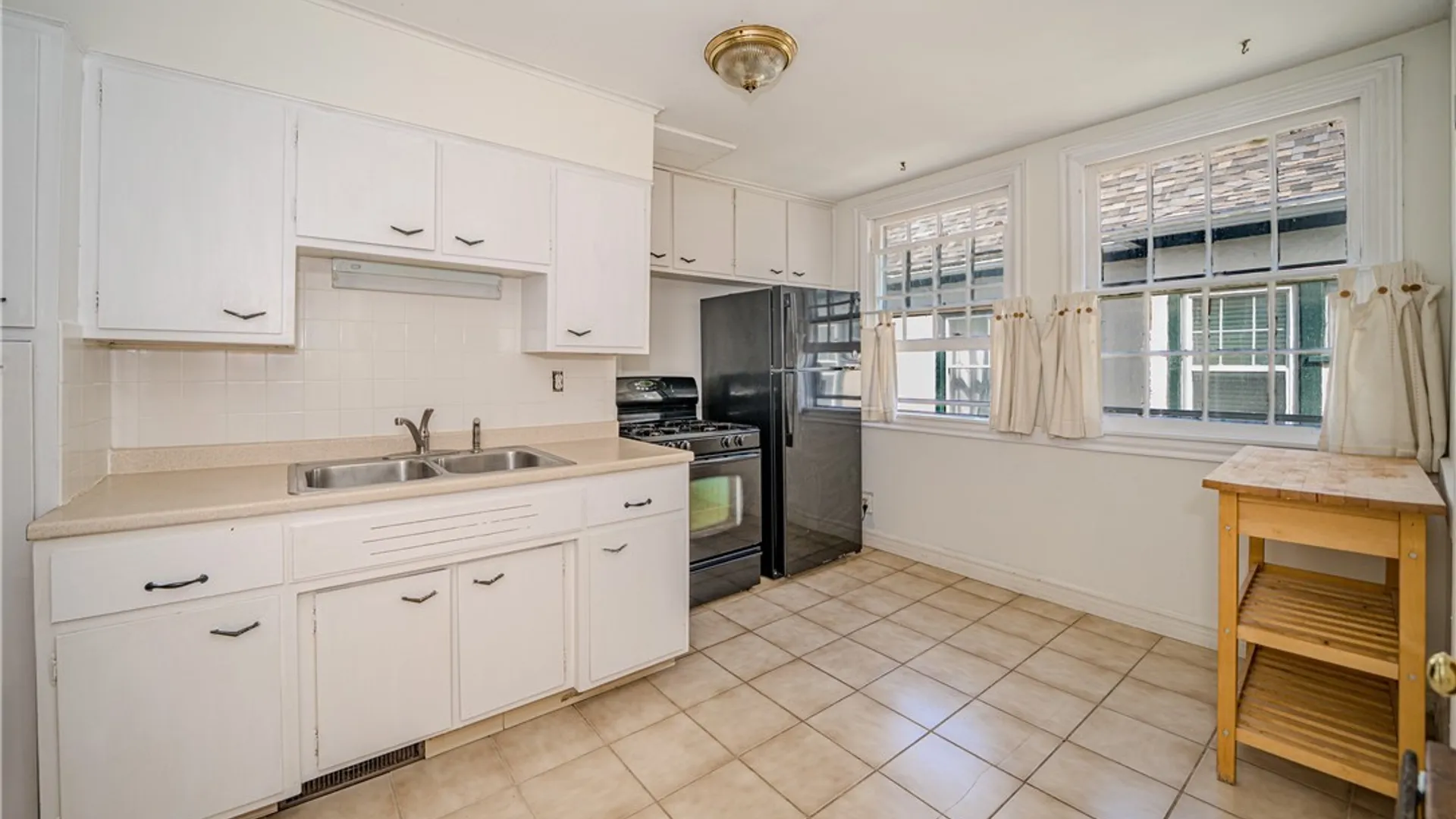 Property at 346 Woodward Avenue, Buffalo, NY 14214 33