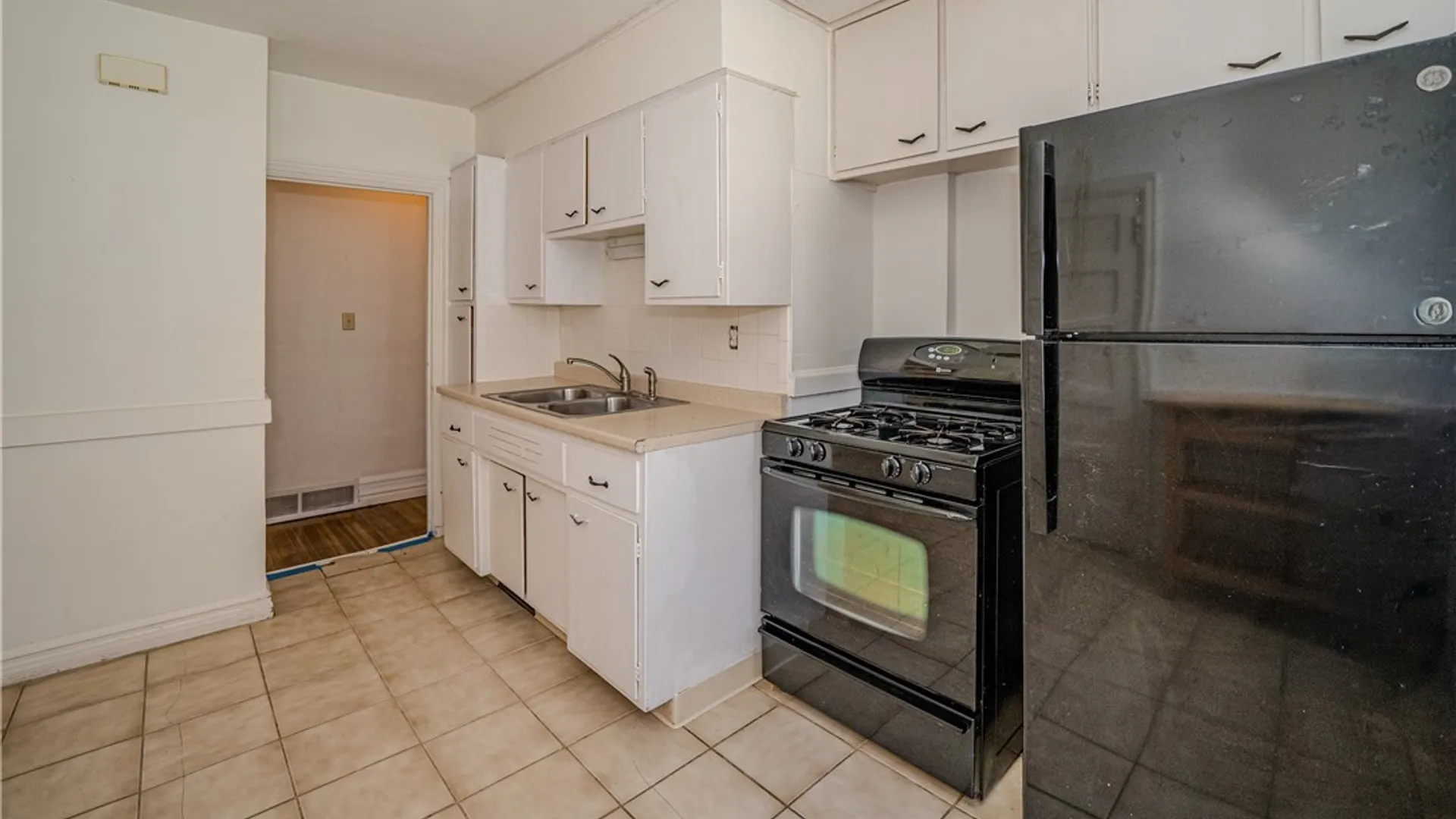 Property at 346 Woodward Avenue, Buffalo, NY 14214 35