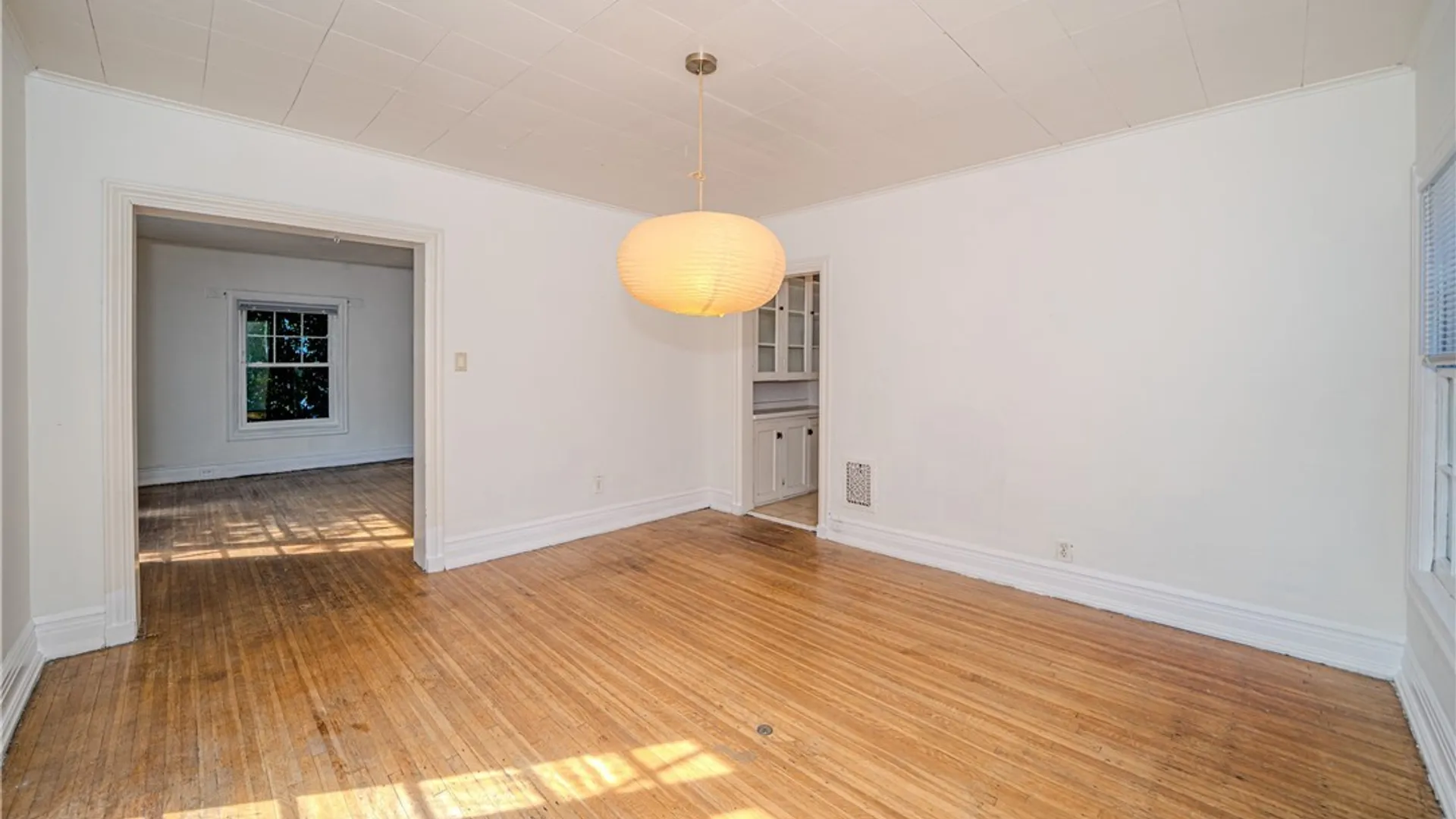Property at 346 Woodward Avenue, Buffalo, NY 14214 37