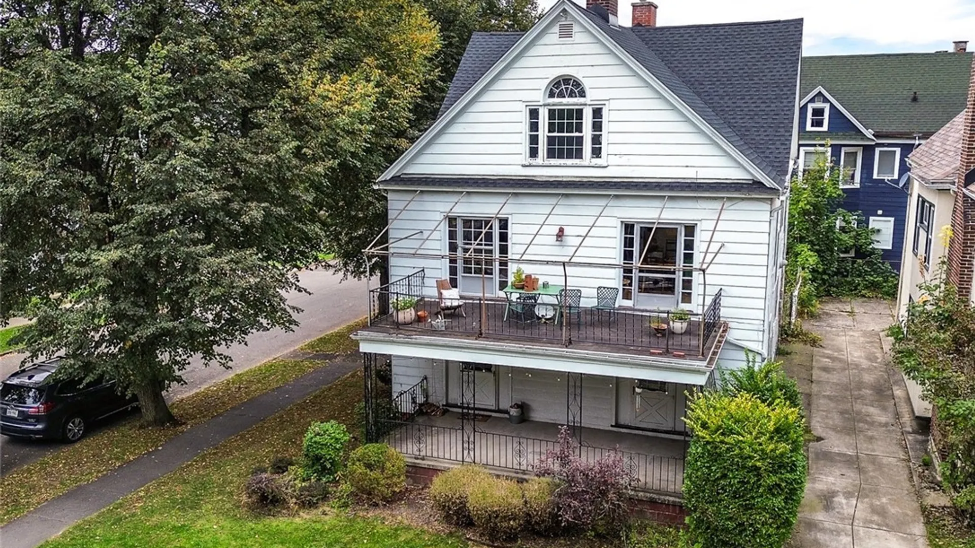 Property at 346 Woodward Avenue, Buffalo, NY 14214 6