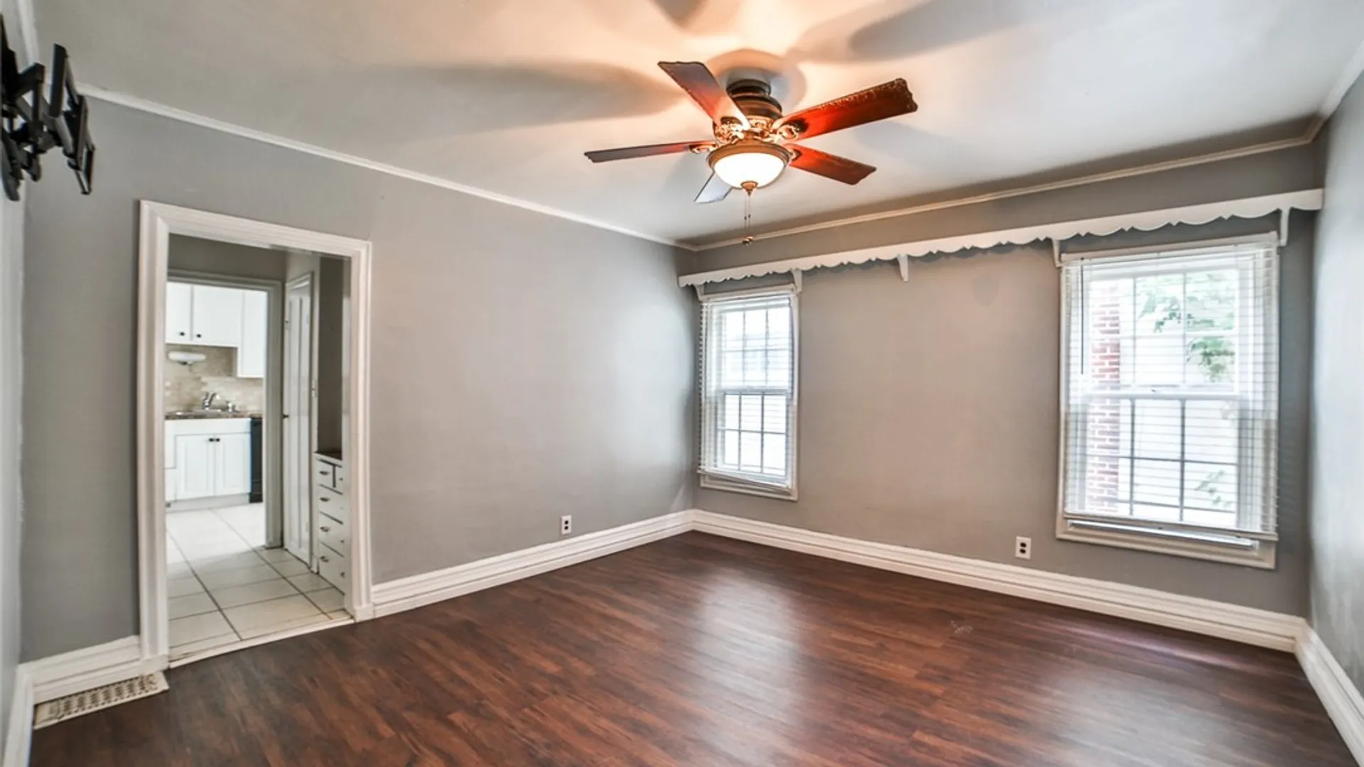 Property at 346 Woodward Avenue, Buffalo, NY 14214 15