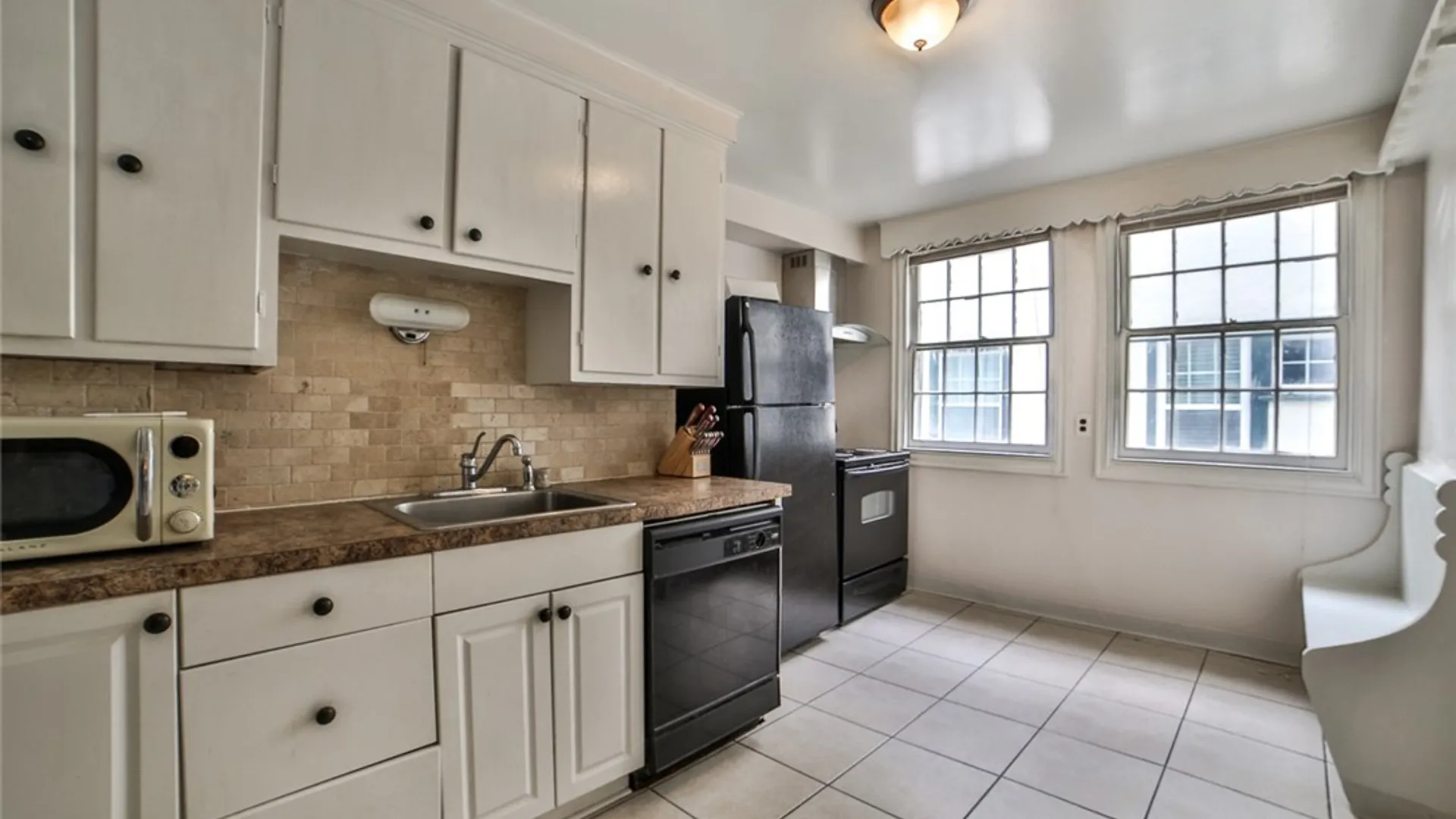 Property at 346 Woodward Avenue, Buffalo, NY 14214 17