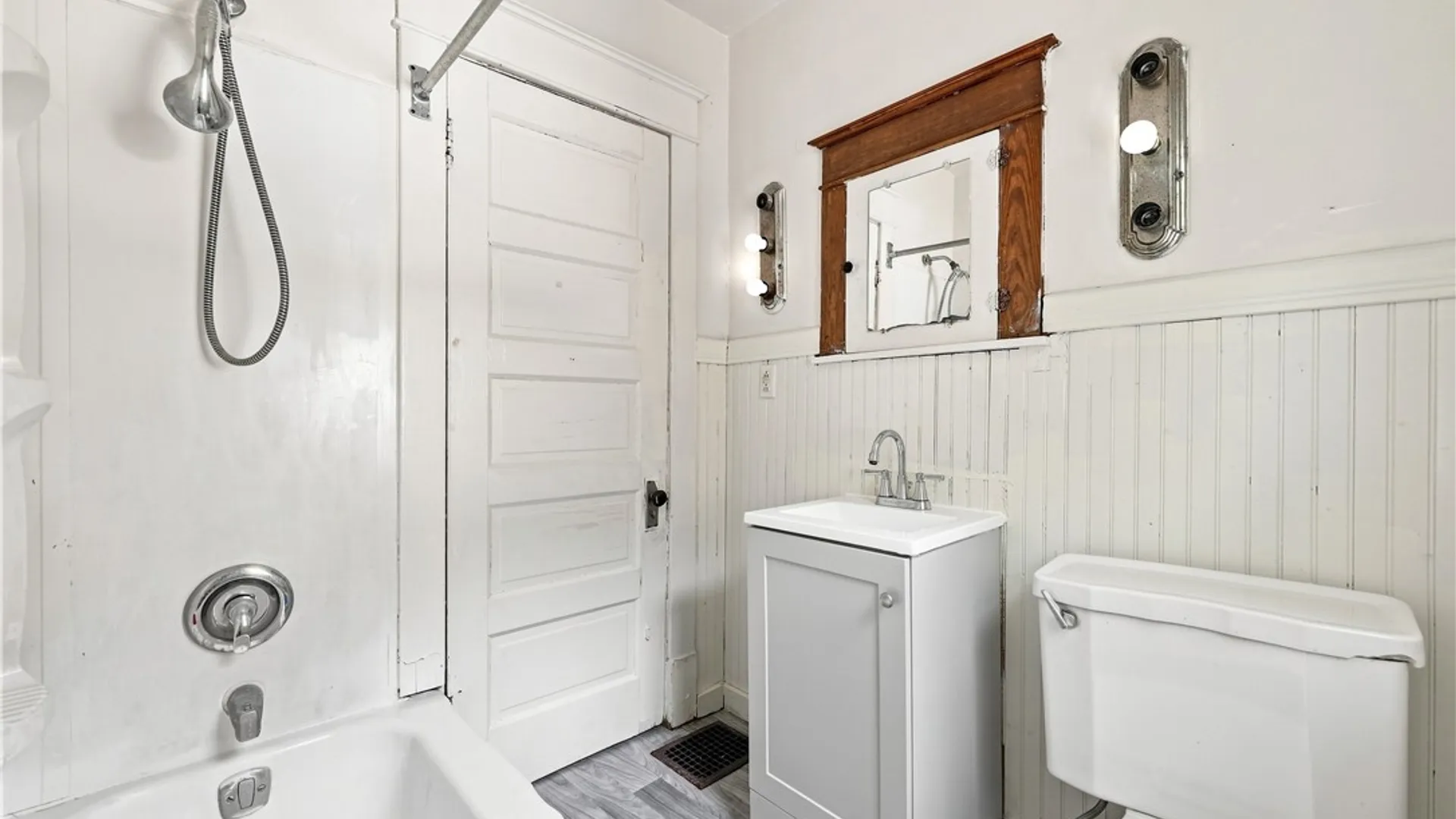 Property at 64 Millicent Avenue, Buffalo, NY 14215 15