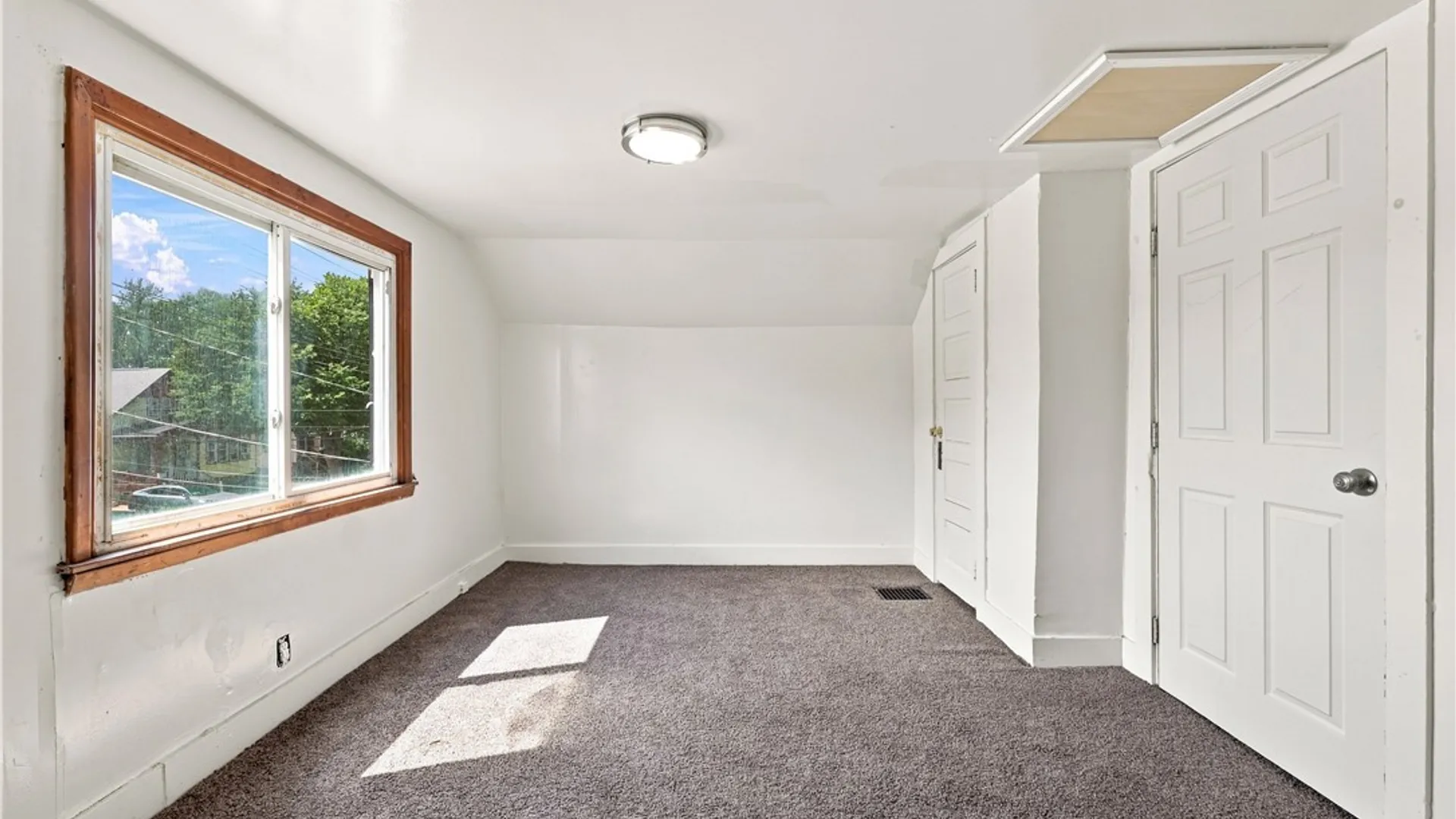 Property at 64 Millicent Avenue, Buffalo, NY 14215 16