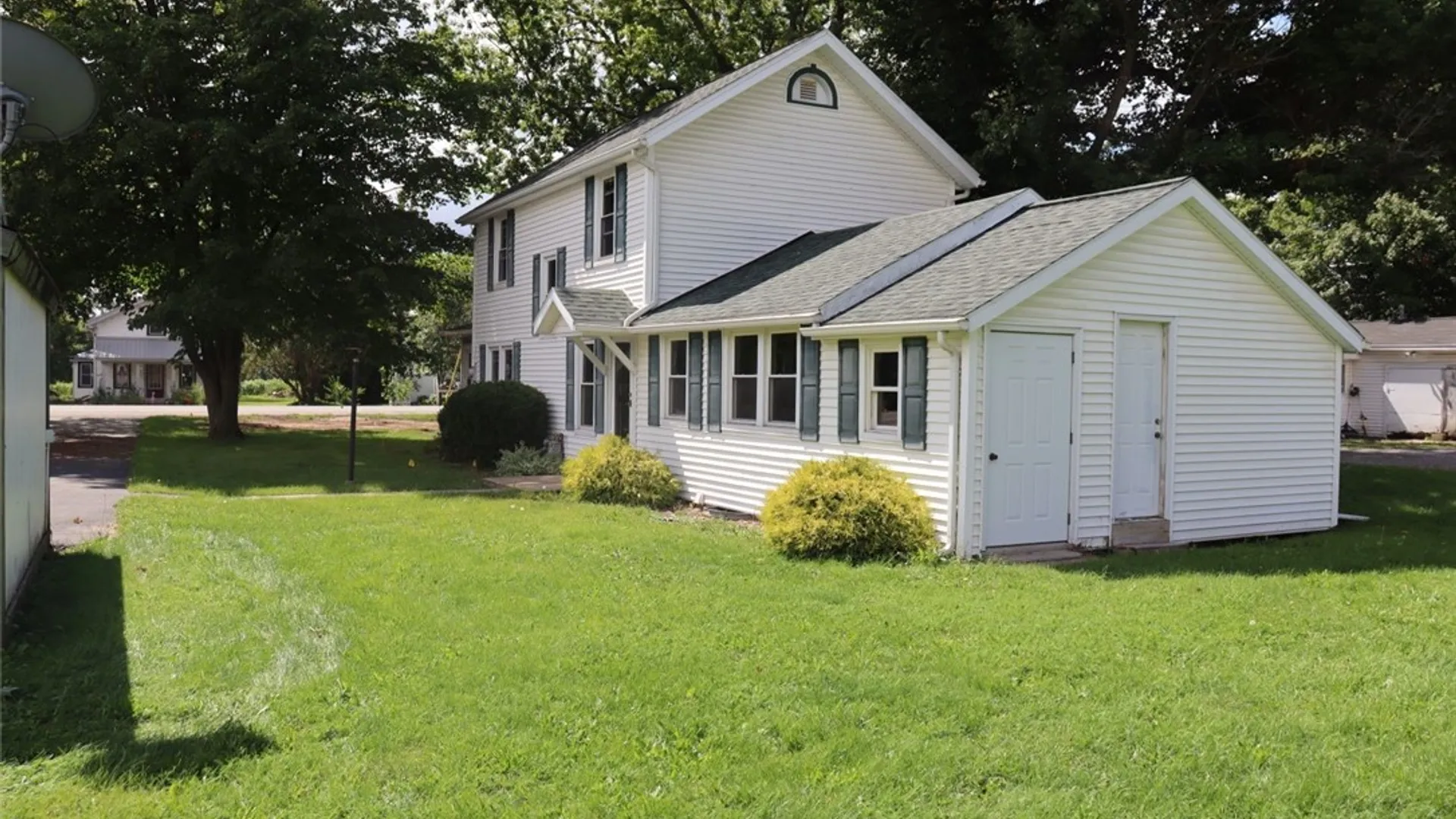 Property at 5729 Ellicott Street Road, Bethany, NY 14054 3