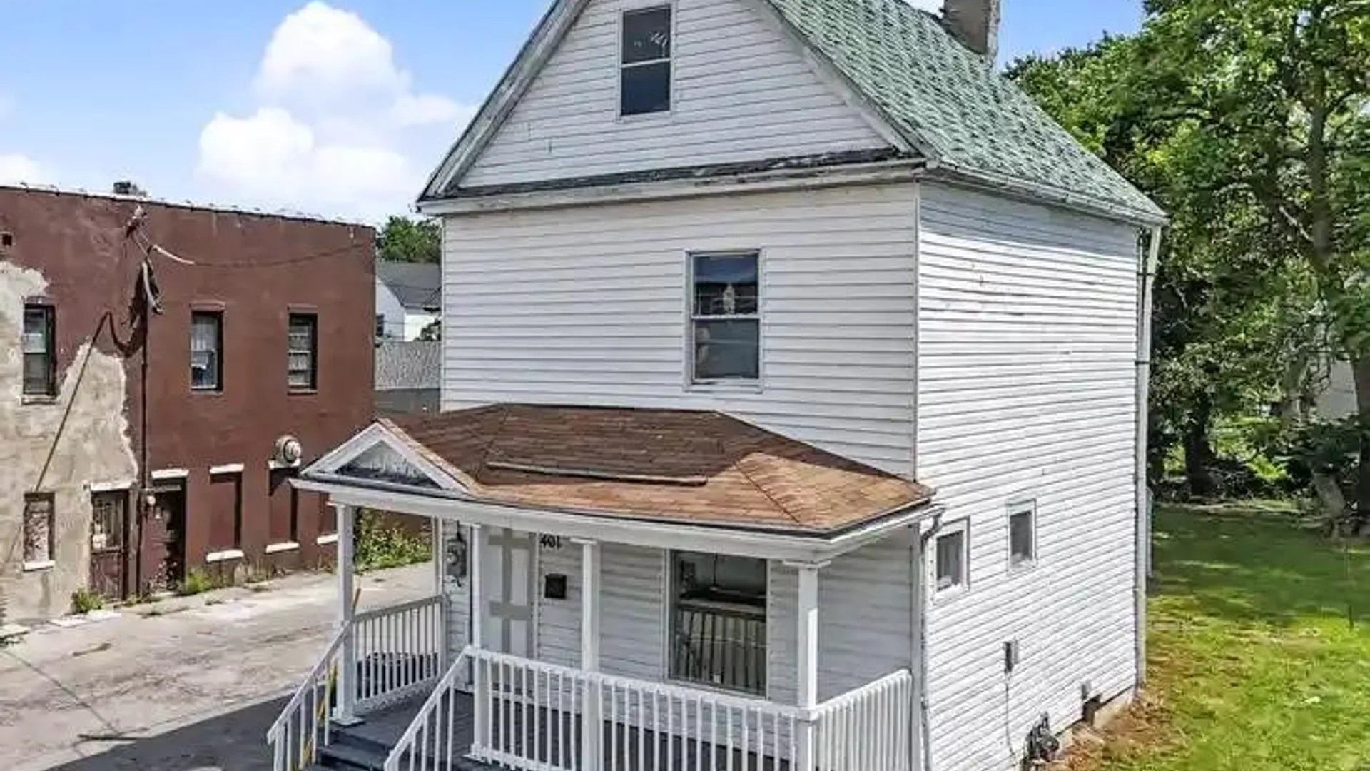 Property at 401 Military Road, Buffalo, NY 14207 15