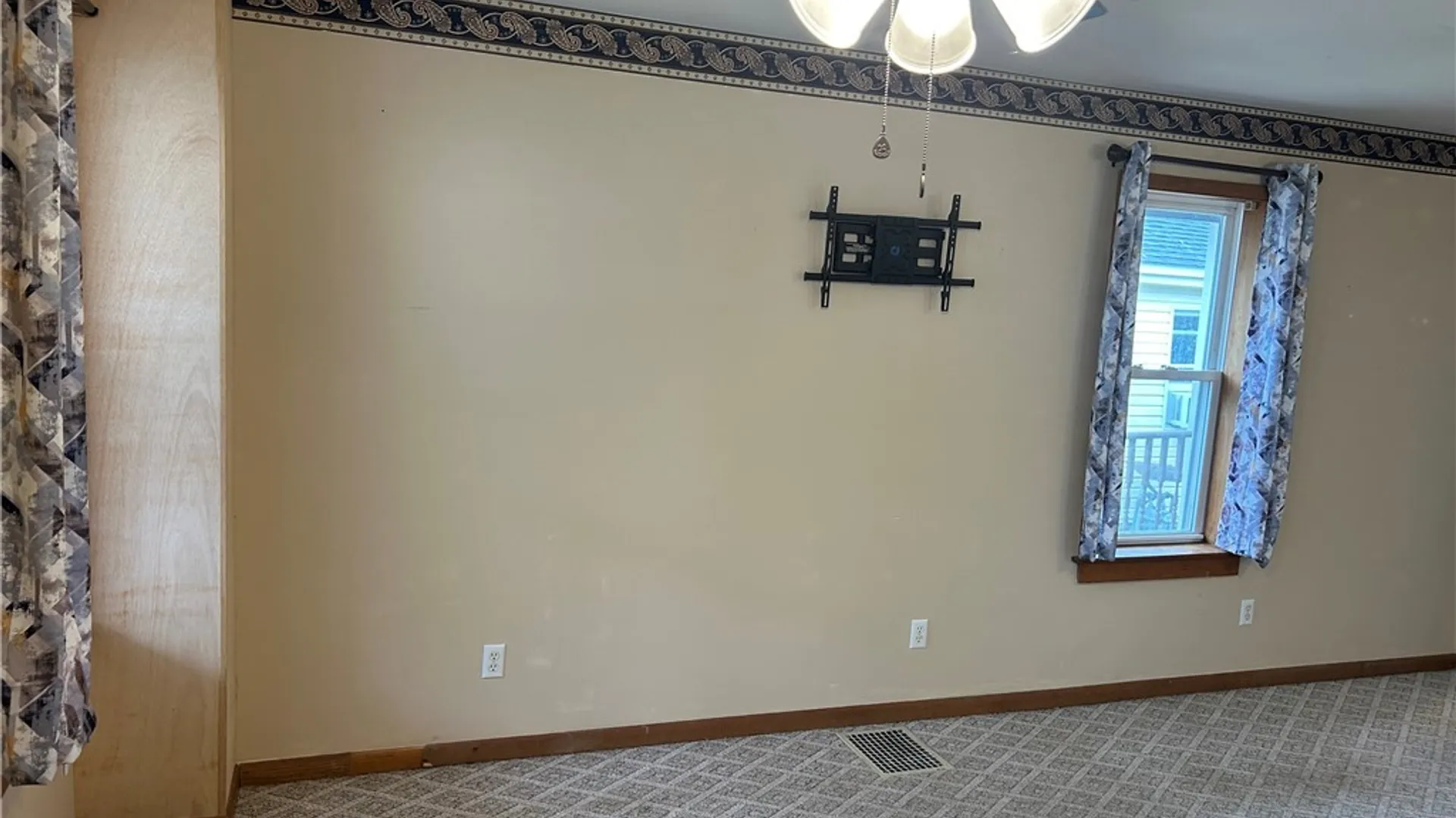 Property at 90 Ontario Street, Oswego, NY 13126 5