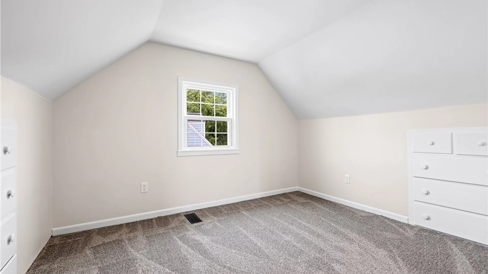 Property at 47 S Hedley Street, Cheektowaga, NY 14206 33