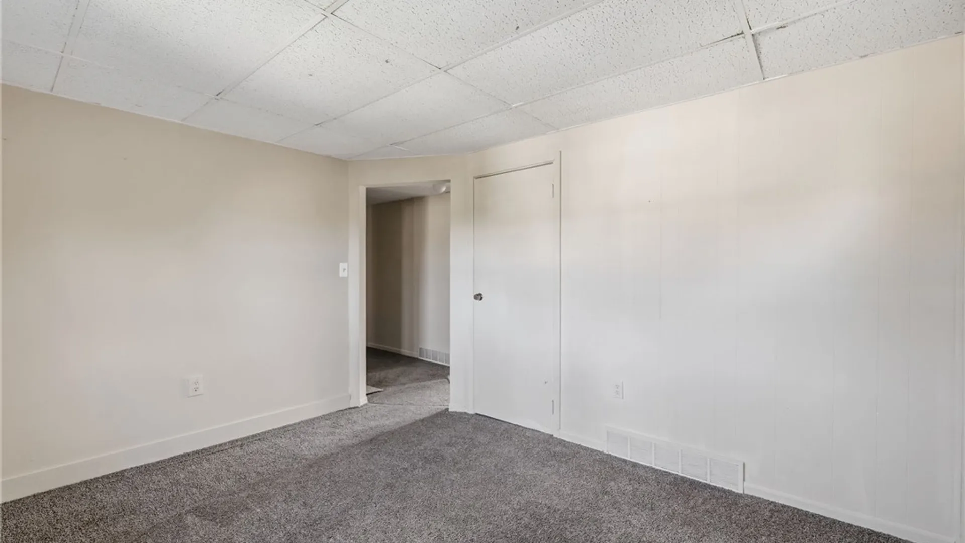 Property at 210 Kirby Avenue, Lackawanna, NY 14218 34