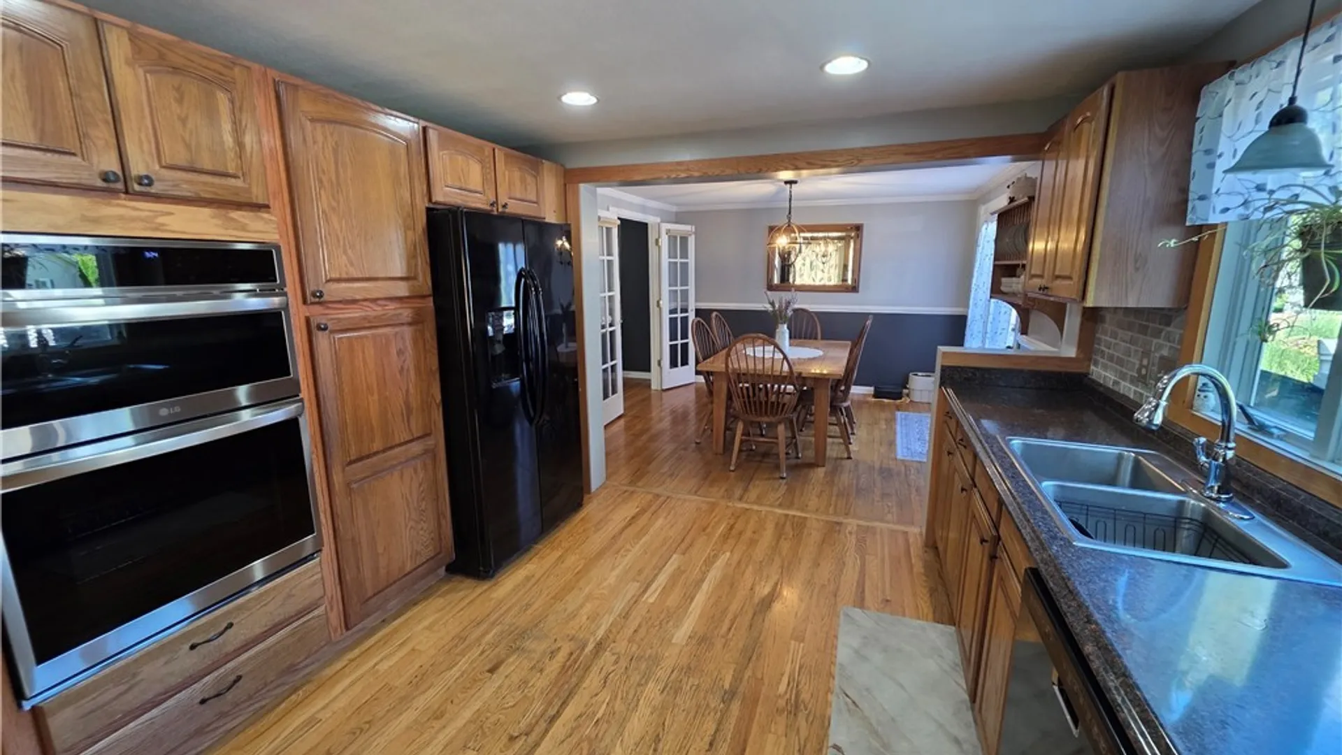 Property at 106 Thorndike Lane, Manlius, NY 13116 4