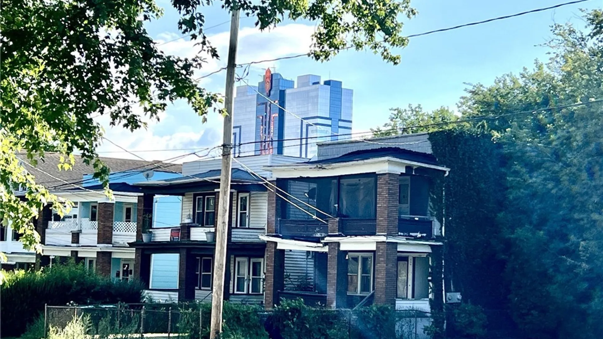 Property at 915 Ferry Ave, Niagara Falls, NY 14301 3