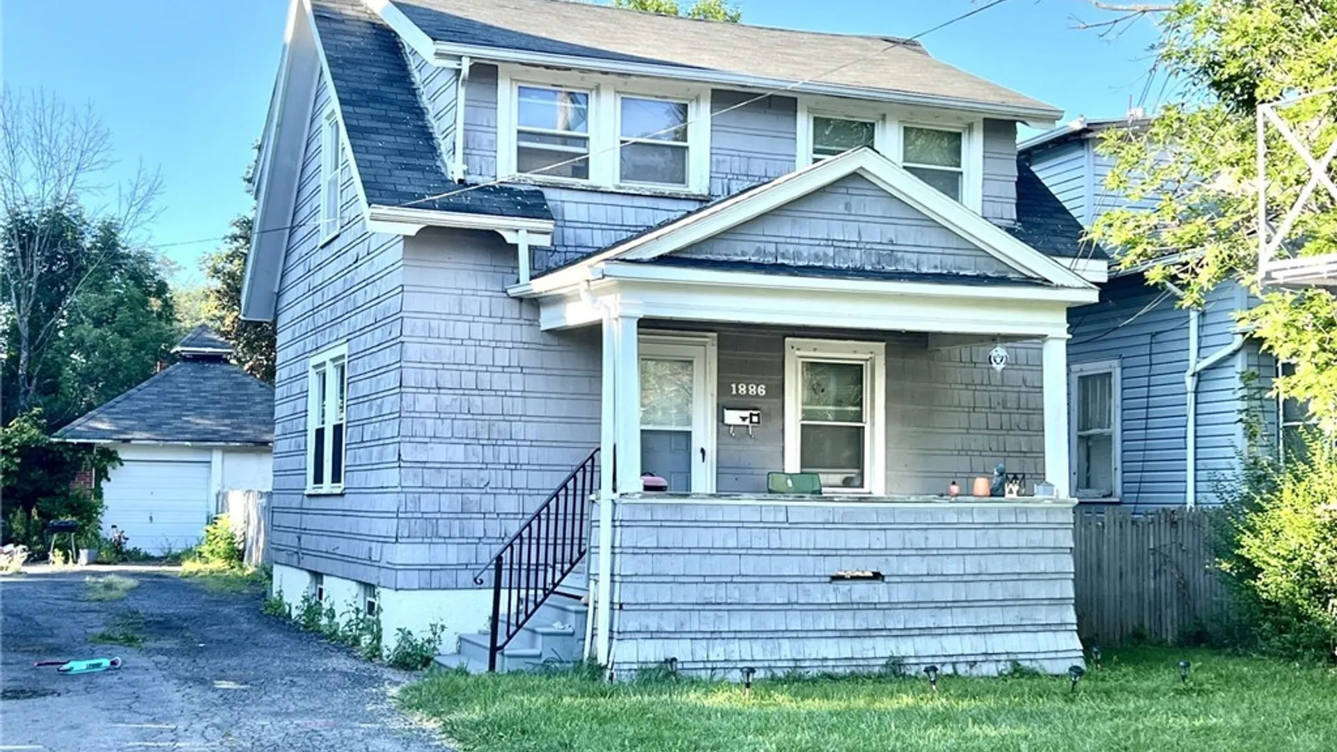 Property at 915 Ferry Ave, Niagara Falls, NY 14301 8