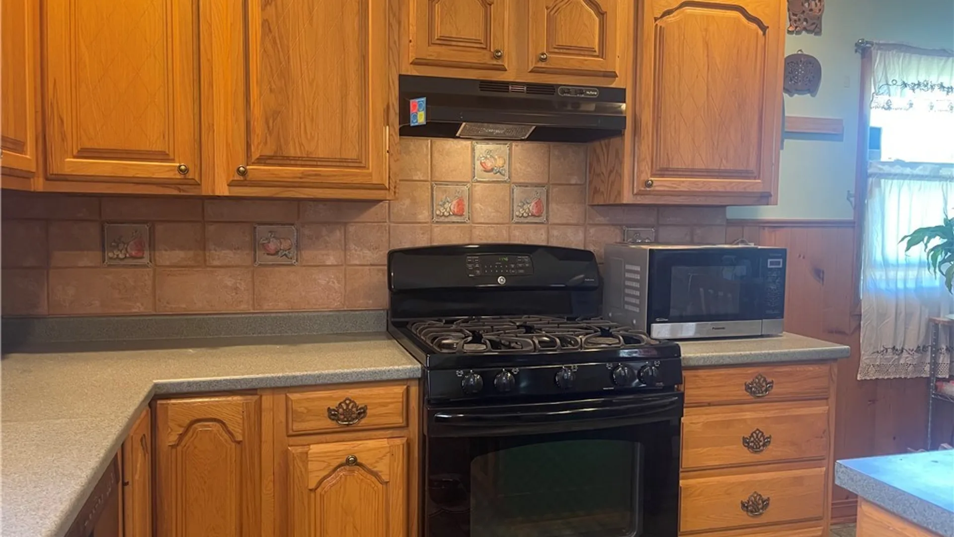 Property at 4786 William Street, Lancaster, NY 14043 11