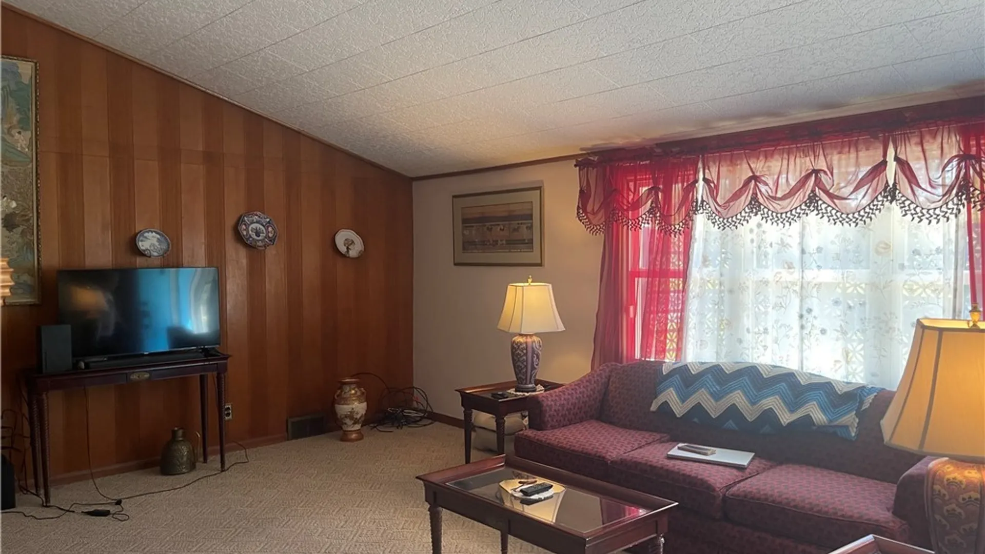 Property at 4786 William Street, Lancaster, NY 14043 4