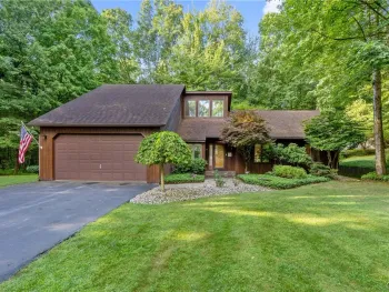 Property at 19 River Runne, Schroeppel, NY 13132