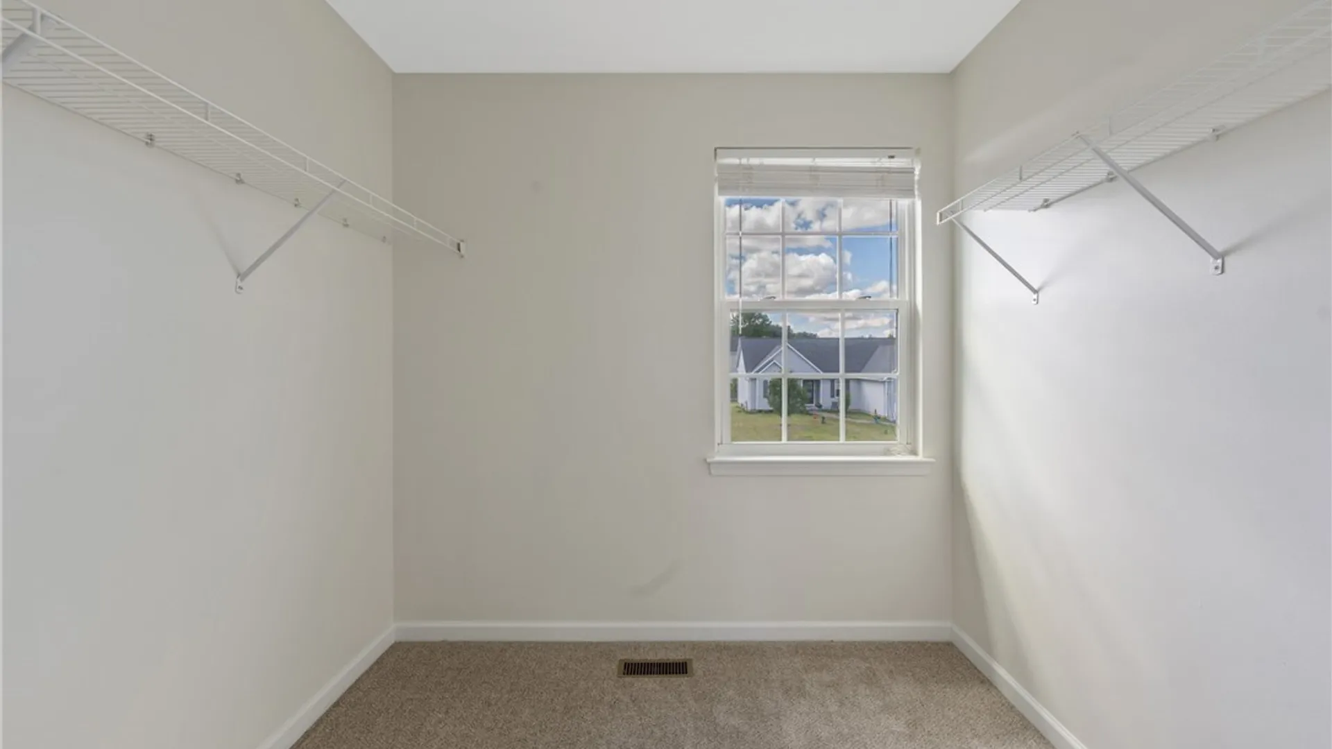 Property at 8710 Pizzuto Drive, Cicero, NY 13039 21