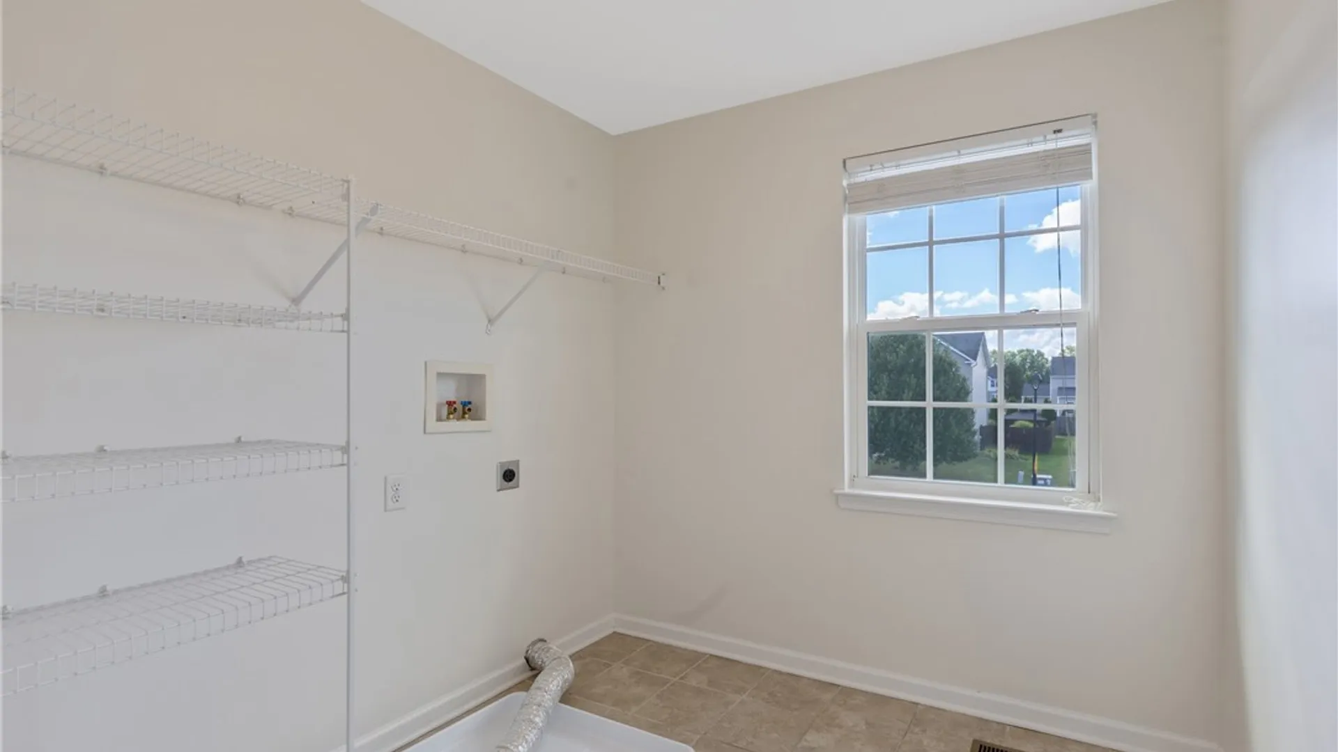 Property at 8710 Pizzuto Drive, Cicero, NY 13039 23