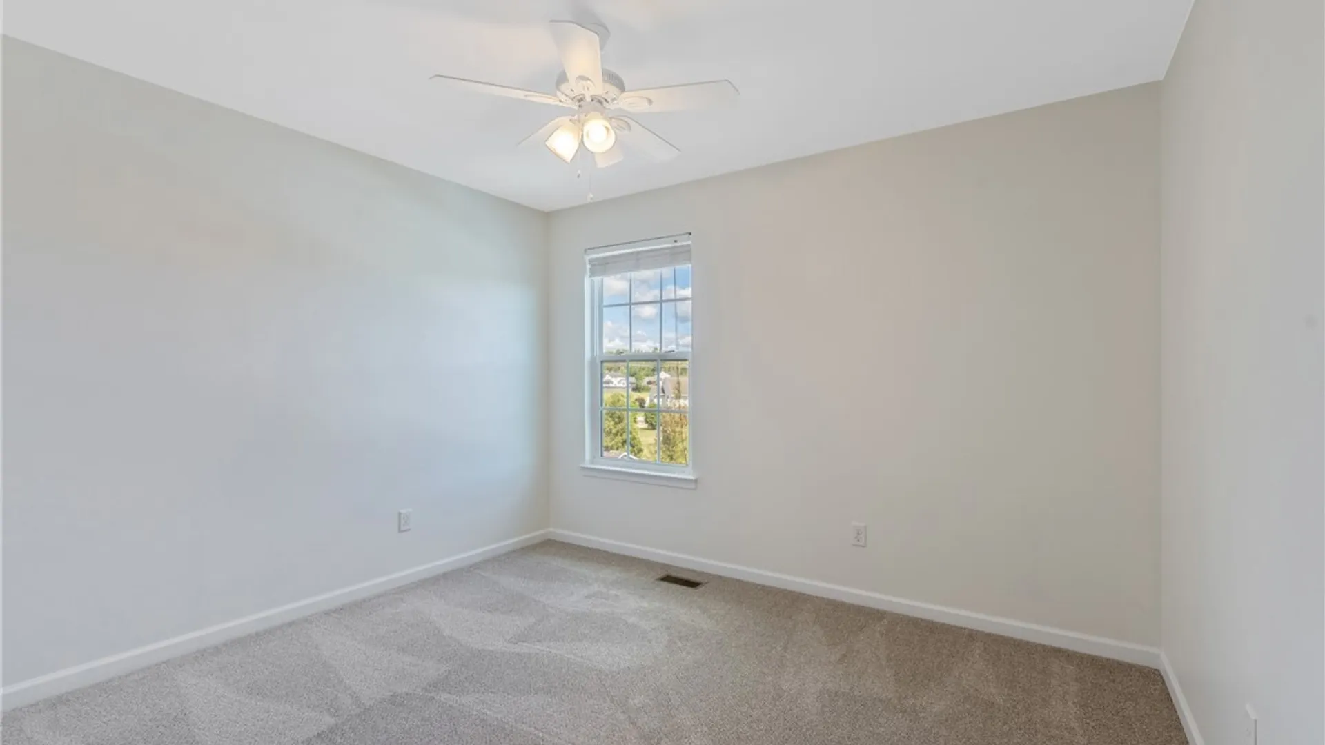 Property at 8710 Pizzuto Drive, Cicero, NY 13039 14