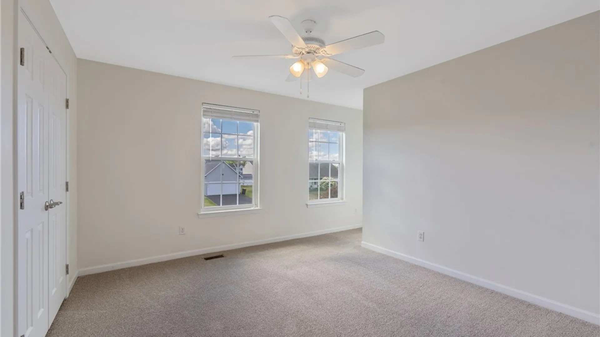 Property at 8710 Pizzuto Drive, Cicero, NY 13039 16