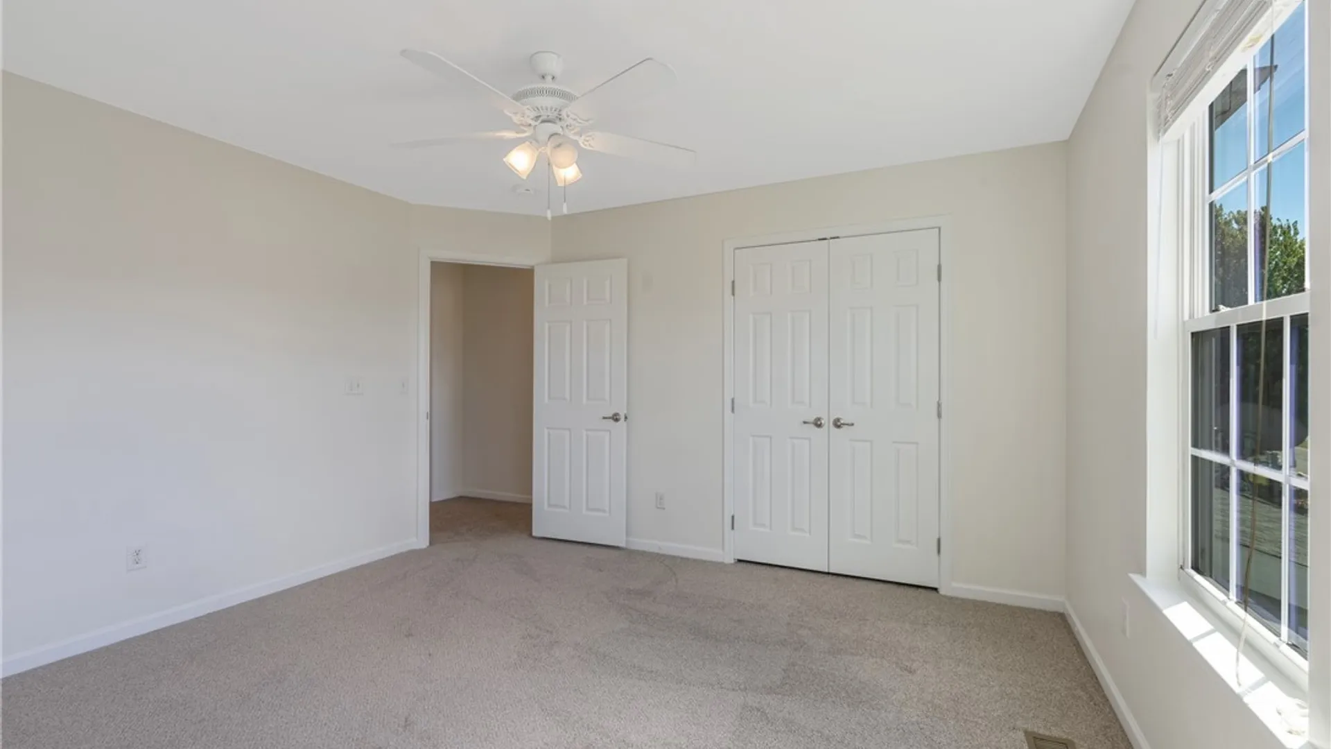Property at 8710 Pizzuto Drive, Cicero, NY 13039 17