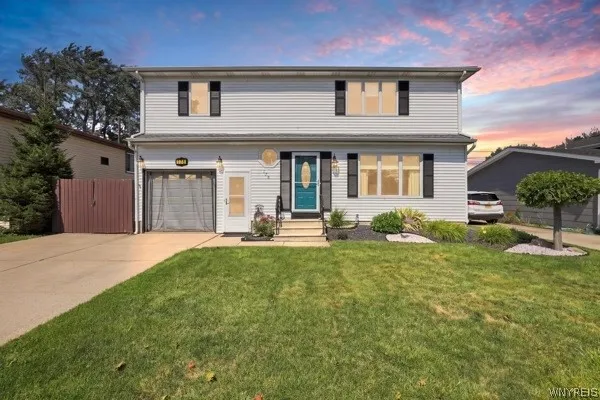 Property at 178 Autumnwood Drive, Cheektowaga, NY 14227