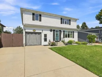 Property at 178 Autumnwood Drive, Cheektowaga, NY 14227
