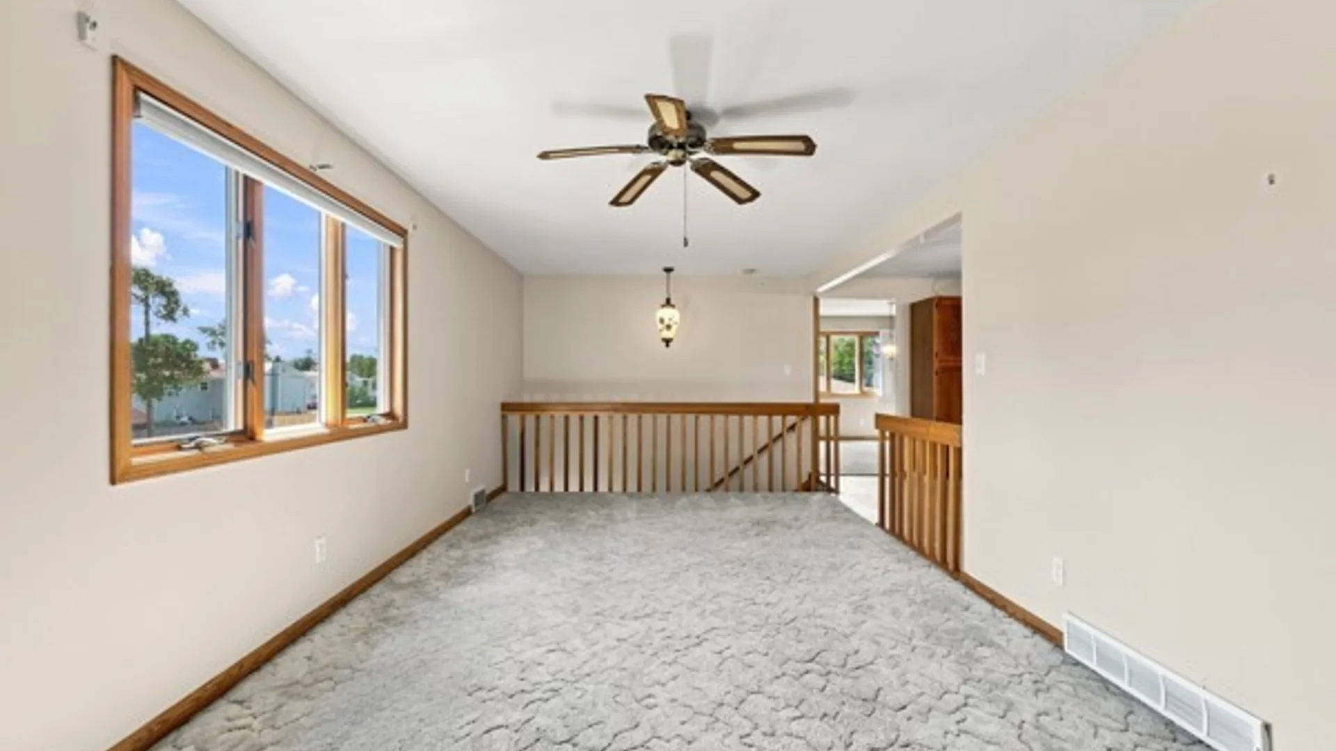 Property at 178 Autumnwood Drive, Cheektowaga, NY 14227 18