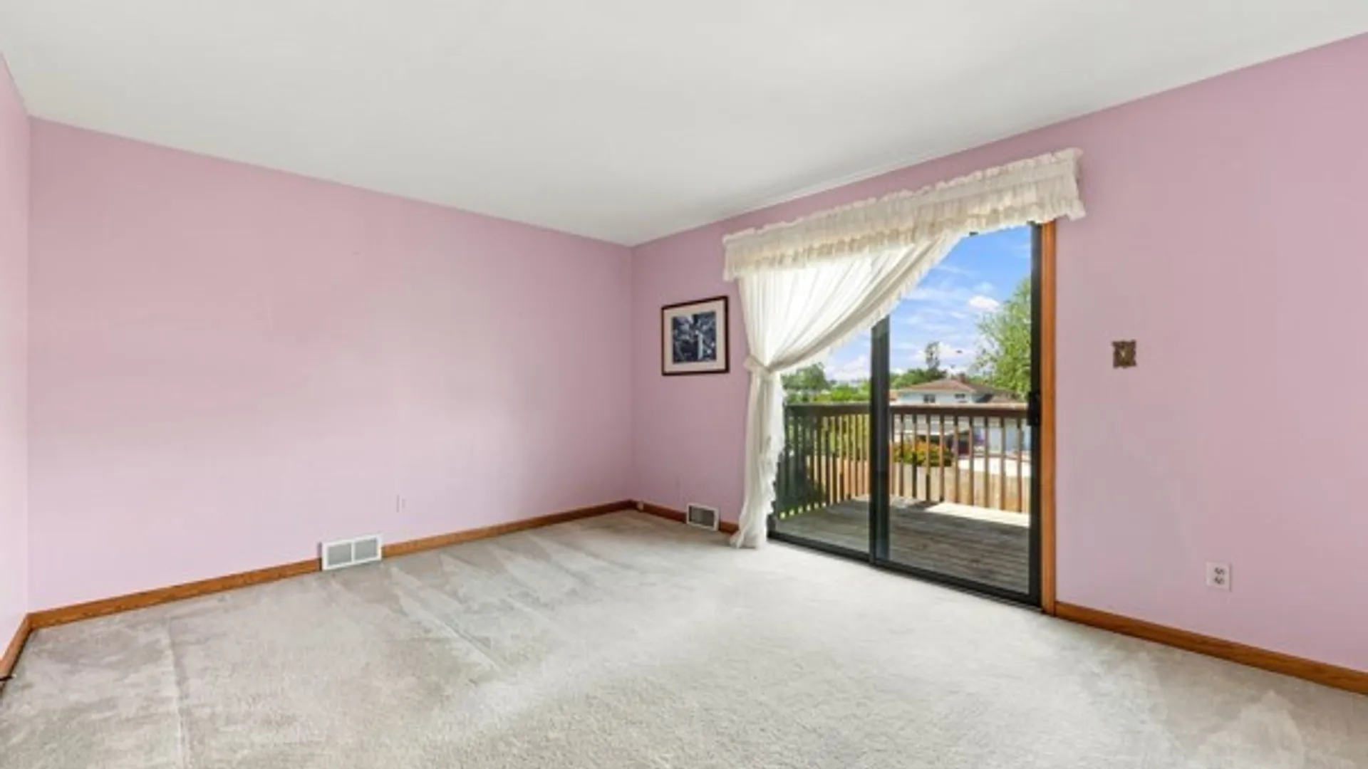Property at 178 Autumnwood Drive, Cheektowaga, NY 14227 21