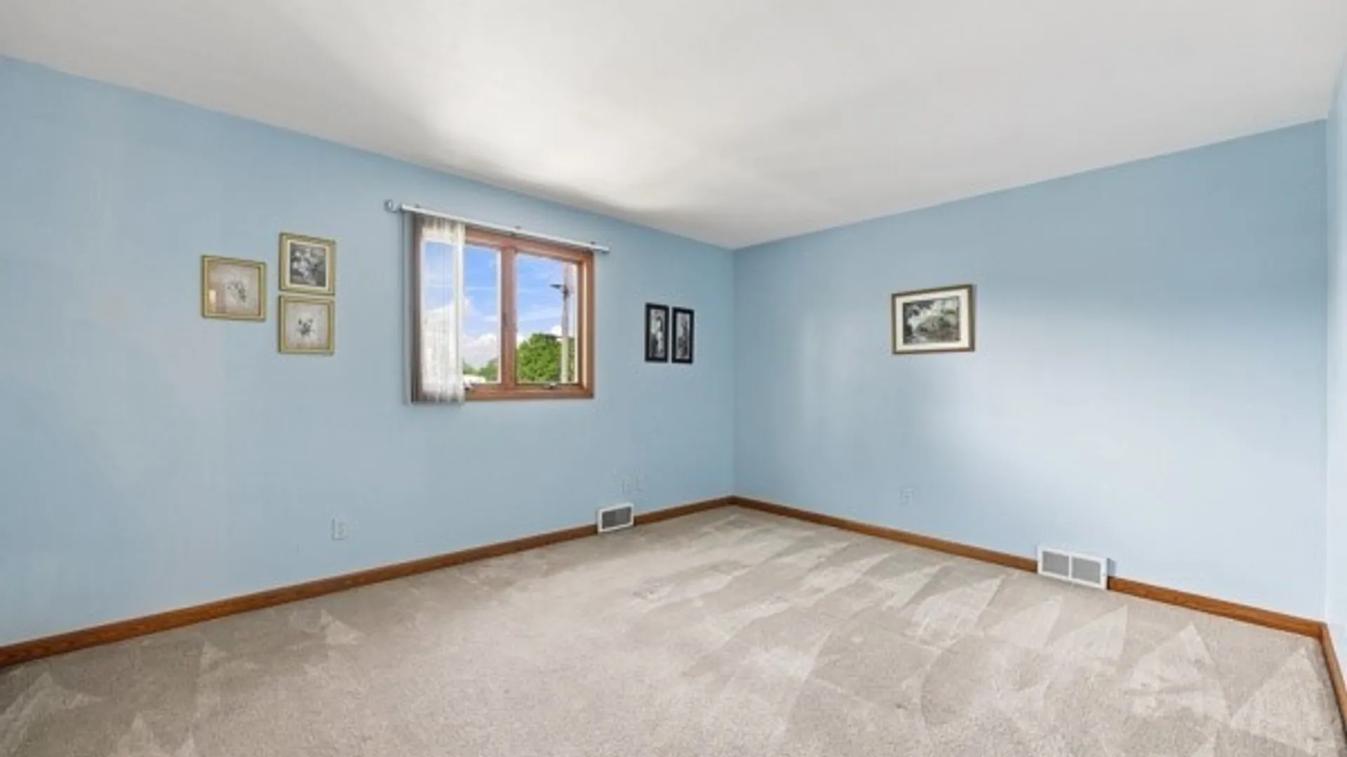 Property at 178 Autumnwood Drive, Cheektowaga, NY 14227 22