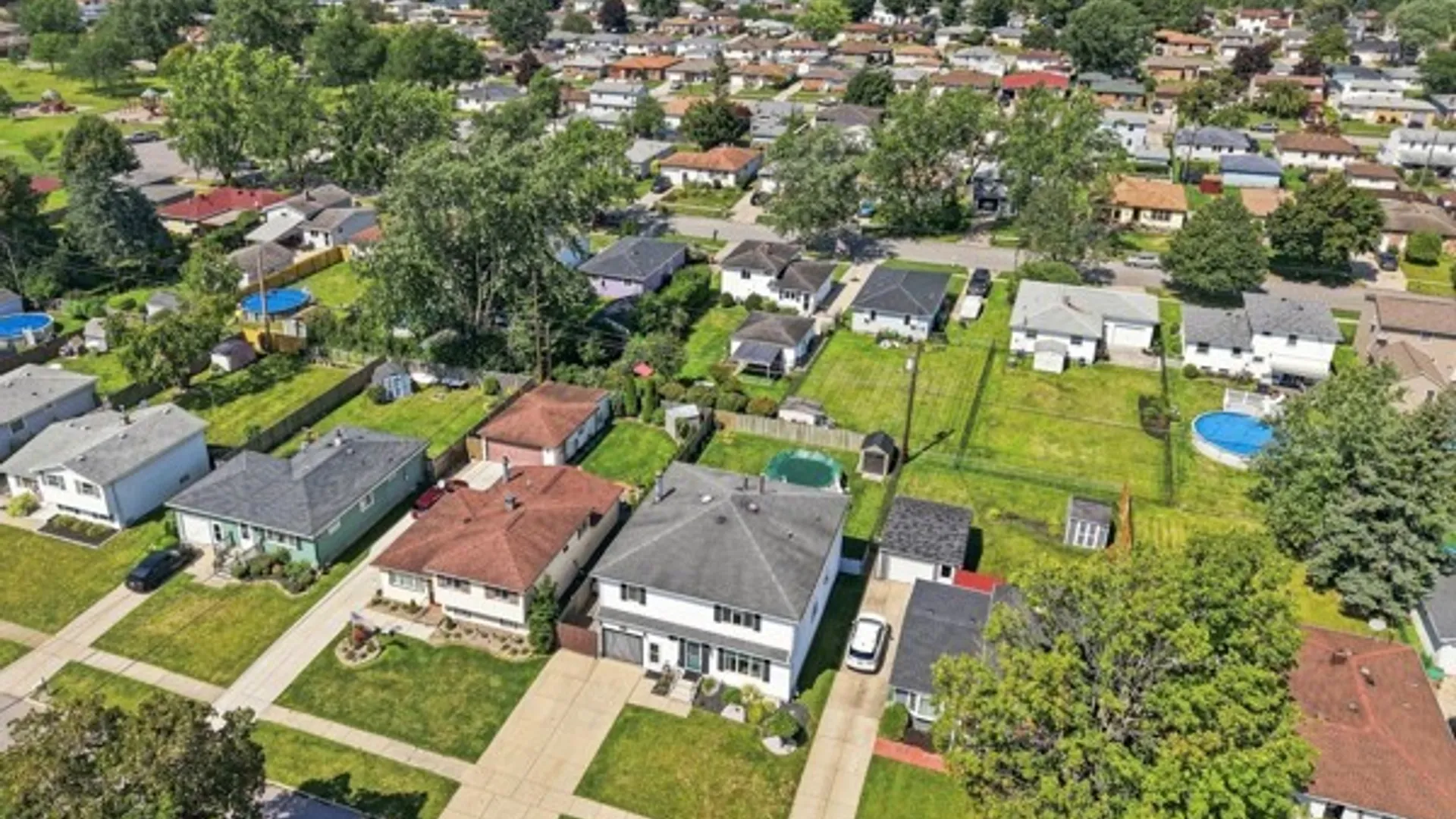 Property at 178 Autumnwood Drive, Cheektowaga, NY 14227 33