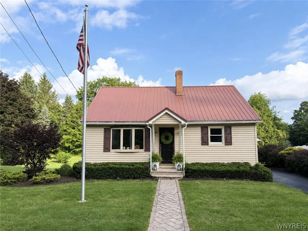 Property at 27 Prospect Street, Hume, NY 14735