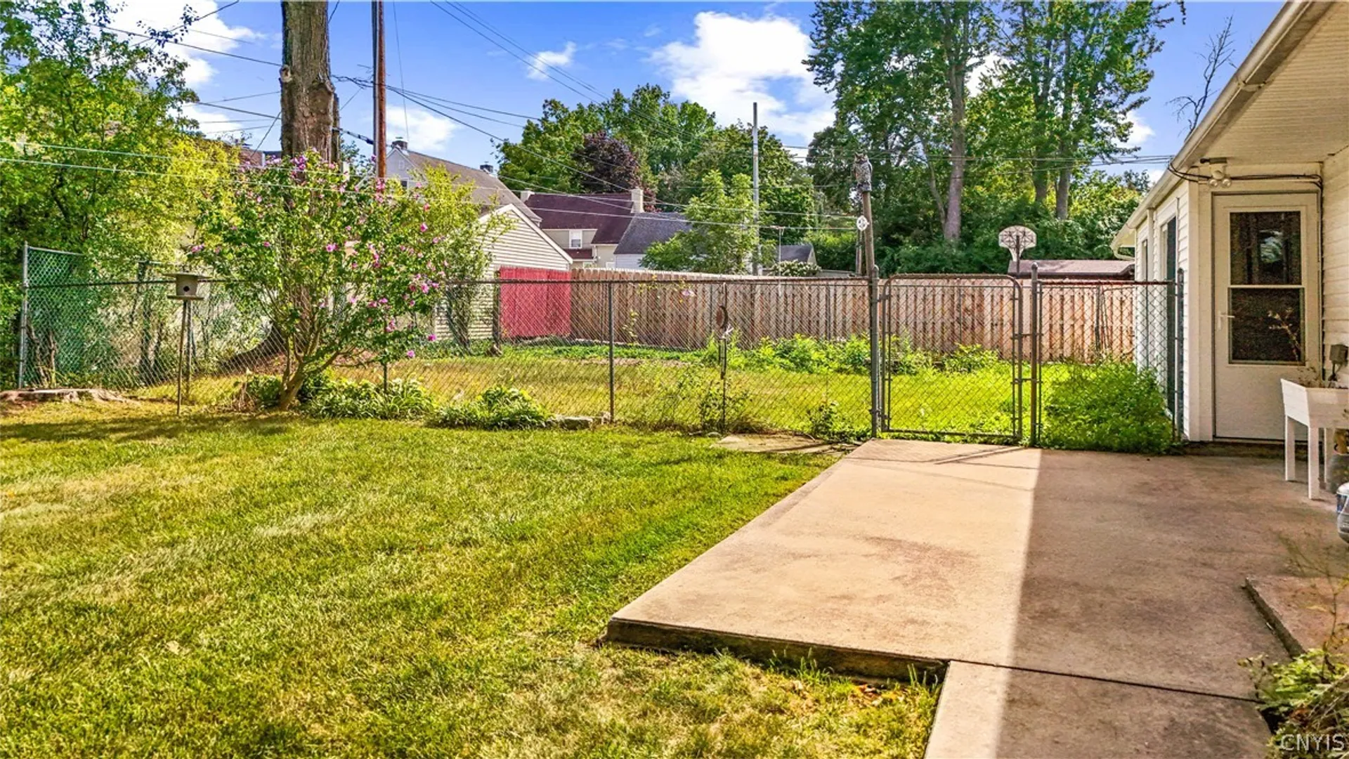 Property at 1611 Madison Ave Avenue, Utica, NY 13502 27