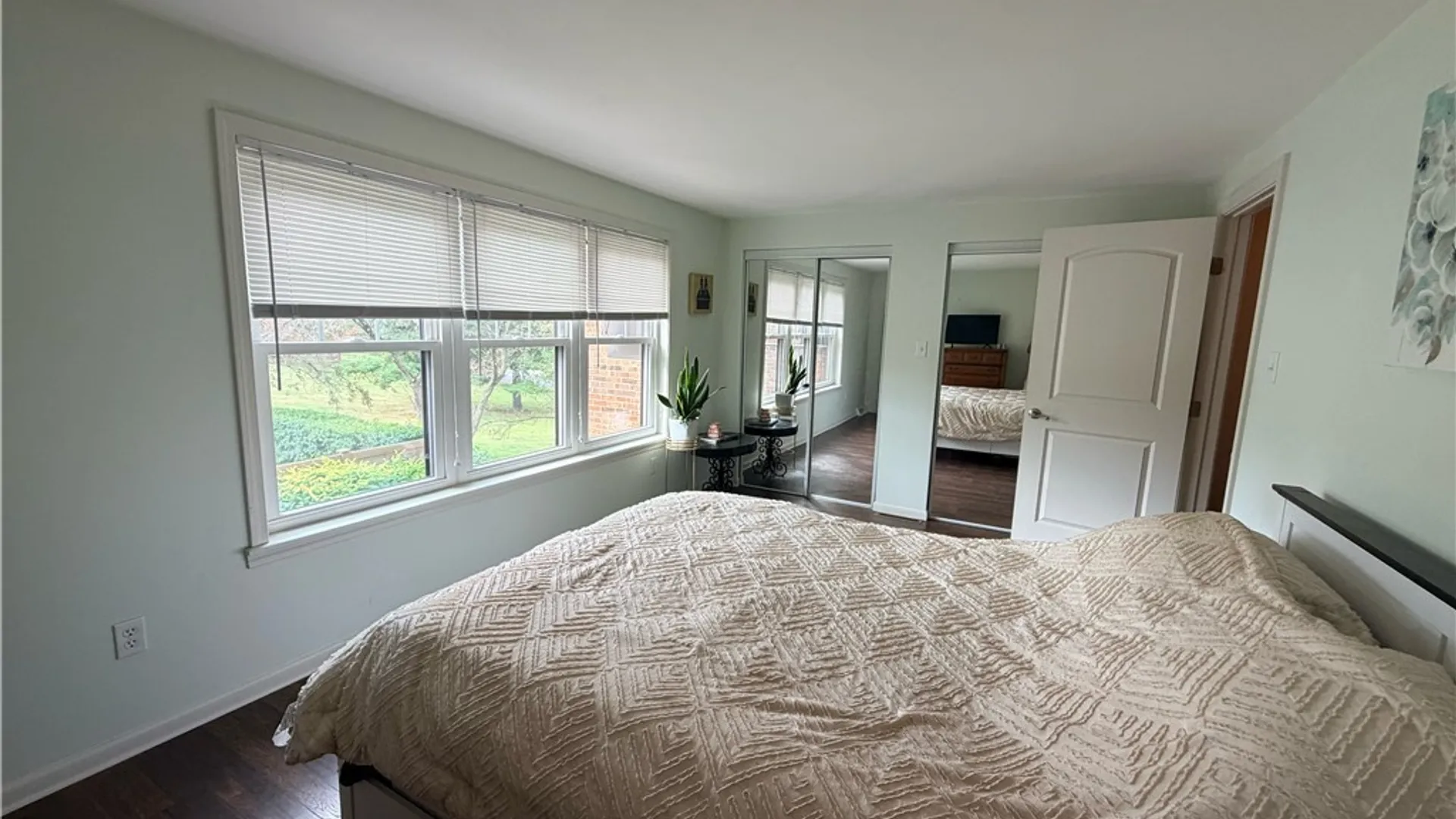 Property at 80 Chestnut Hills, New Hartford, NY 13413 7