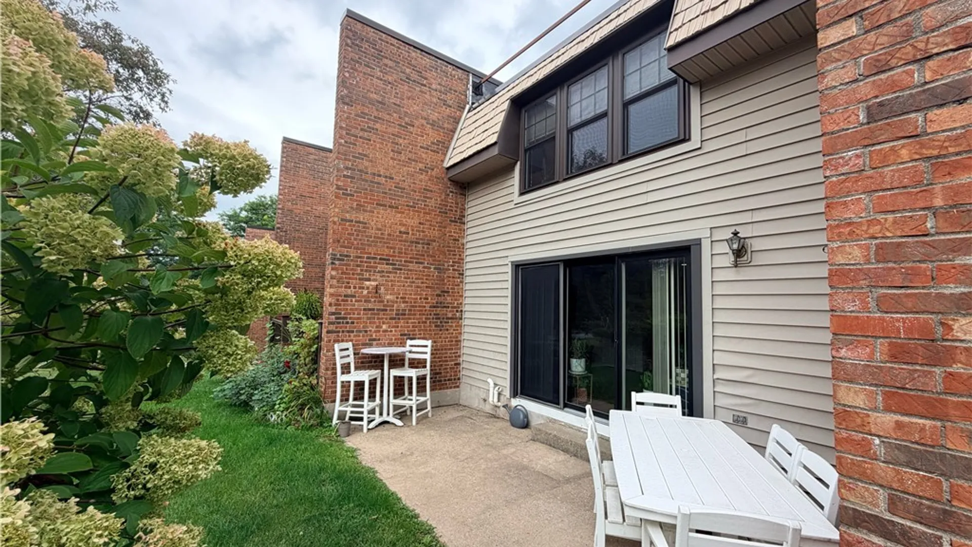 Property at 80 Chestnut Hills, New Hartford, NY 13413 15
