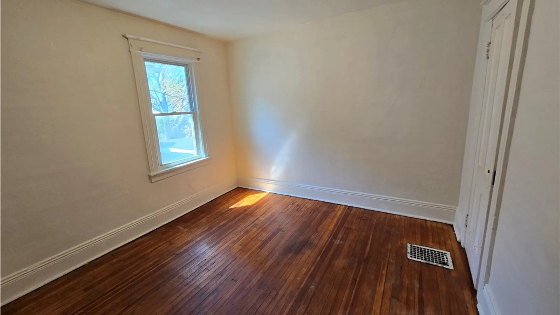 Property at 142 Delamaine Drive, Rochester, NY 14621 12