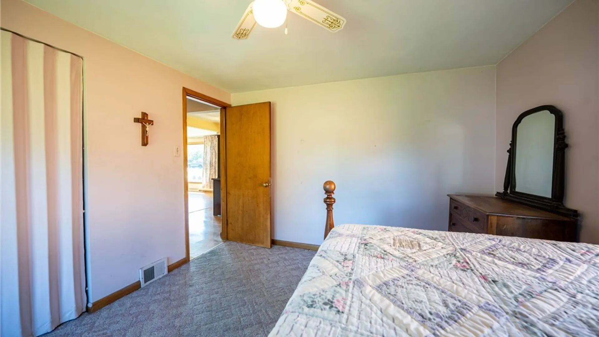 Property at 130 Rowley Road, Cheektowaga, NY 14227 16