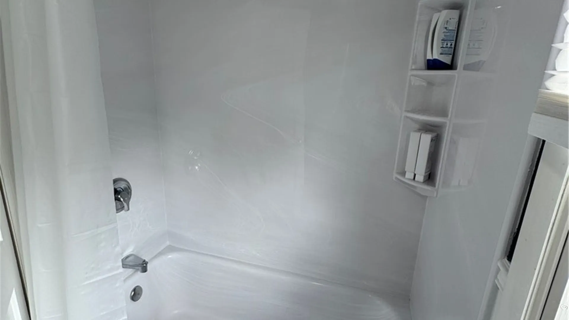 Property at 100 Woodcrest Drive, West Seneca, NY 14220 15
